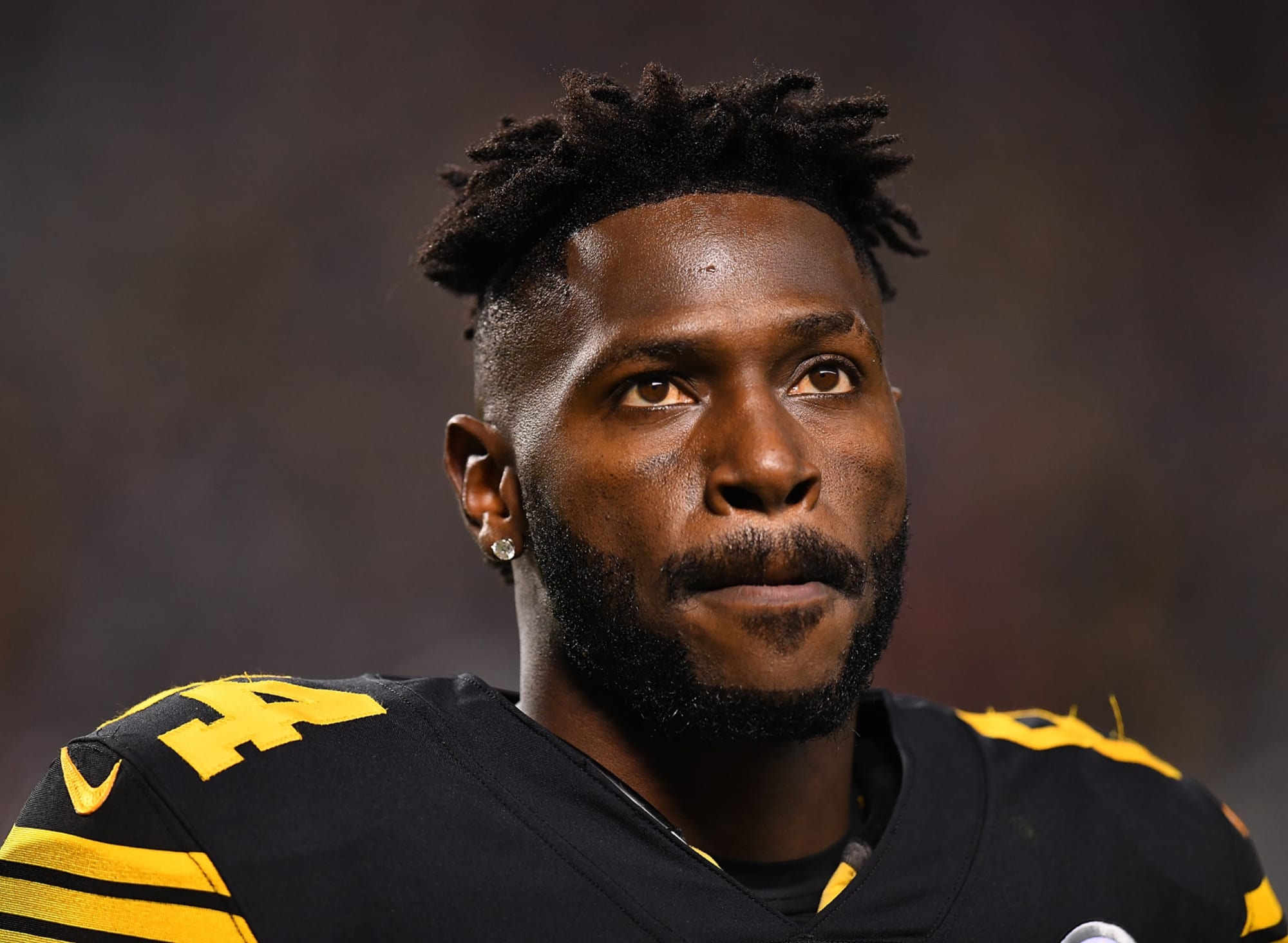 Antonio Brown wants to retire with Steelers, but will they let him?