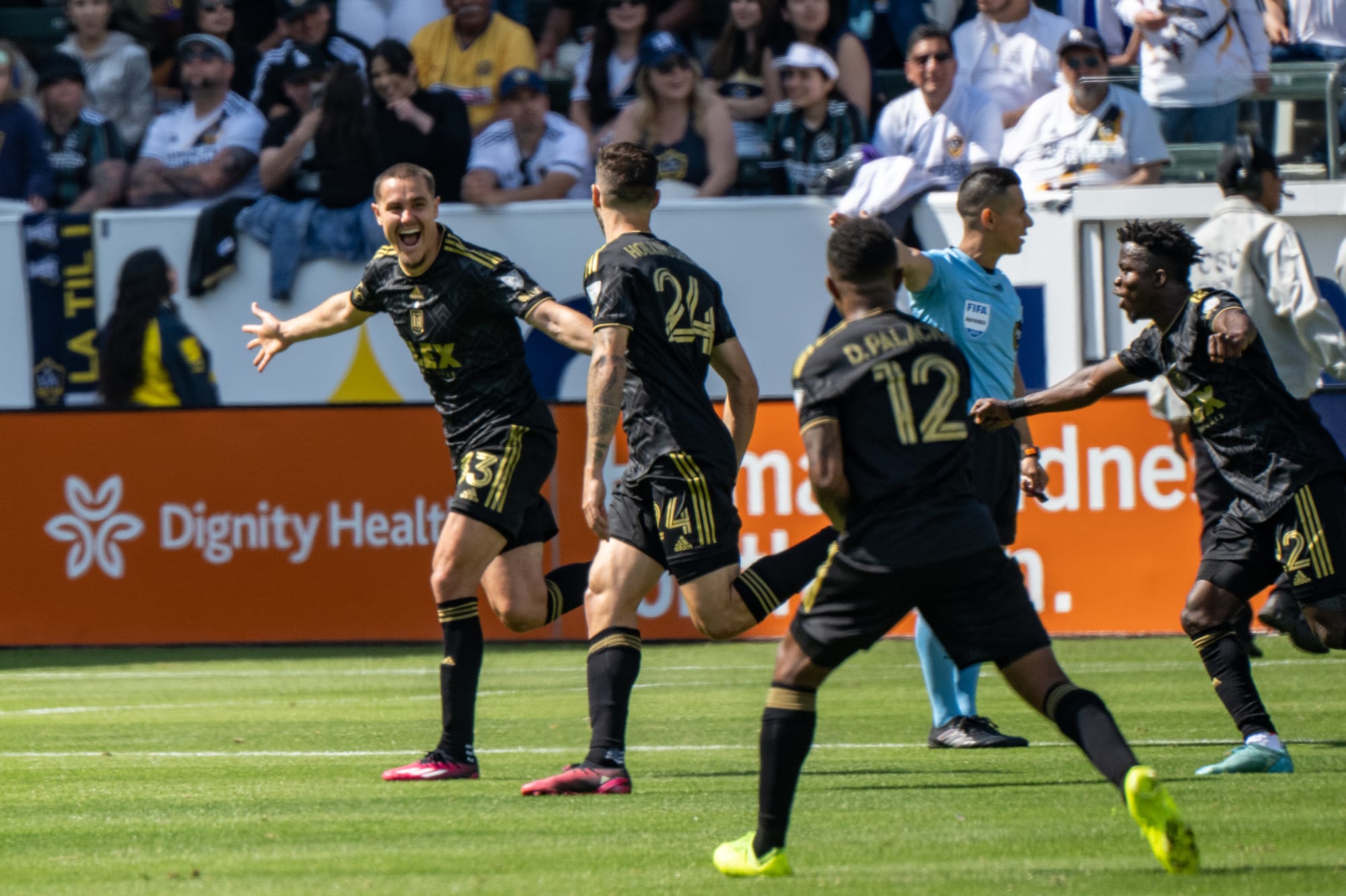 Photo of MLS news: LAFC victory in El Trafico, O’Brien scores first goal, Vieira new job?