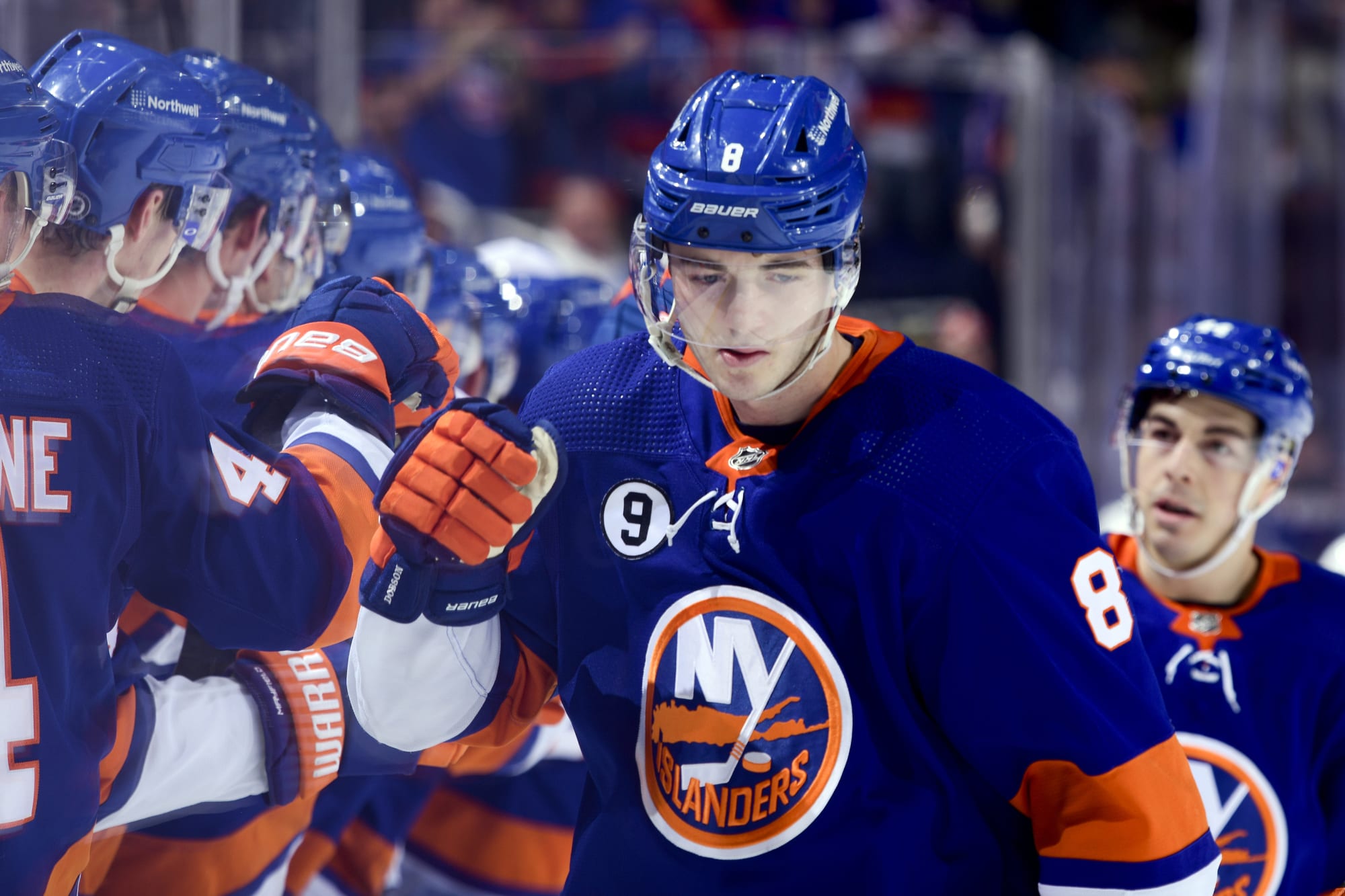 What are the New York Islanders doing with free agency?
