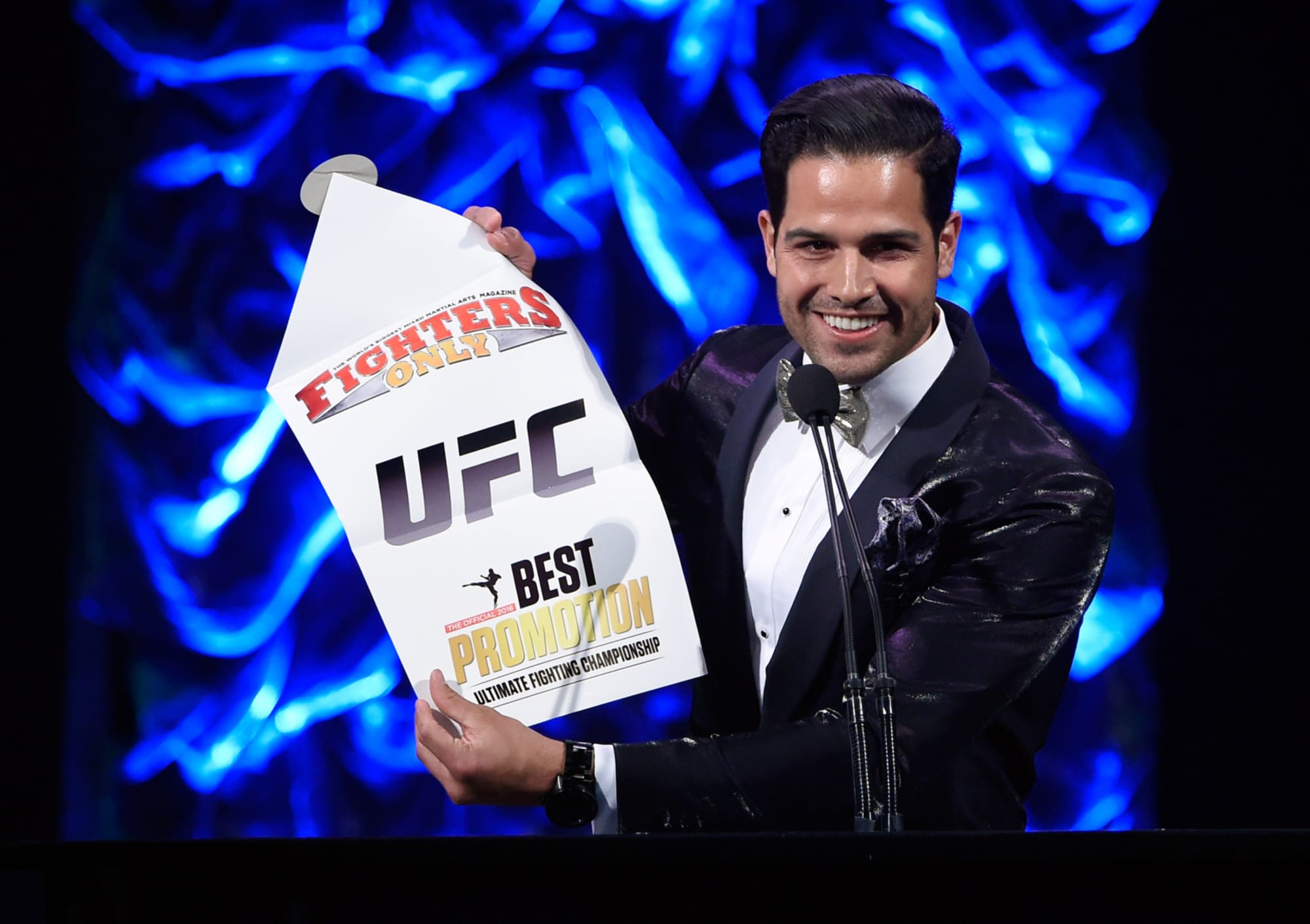 Who is nominated for the 2019 World MMA Awards?