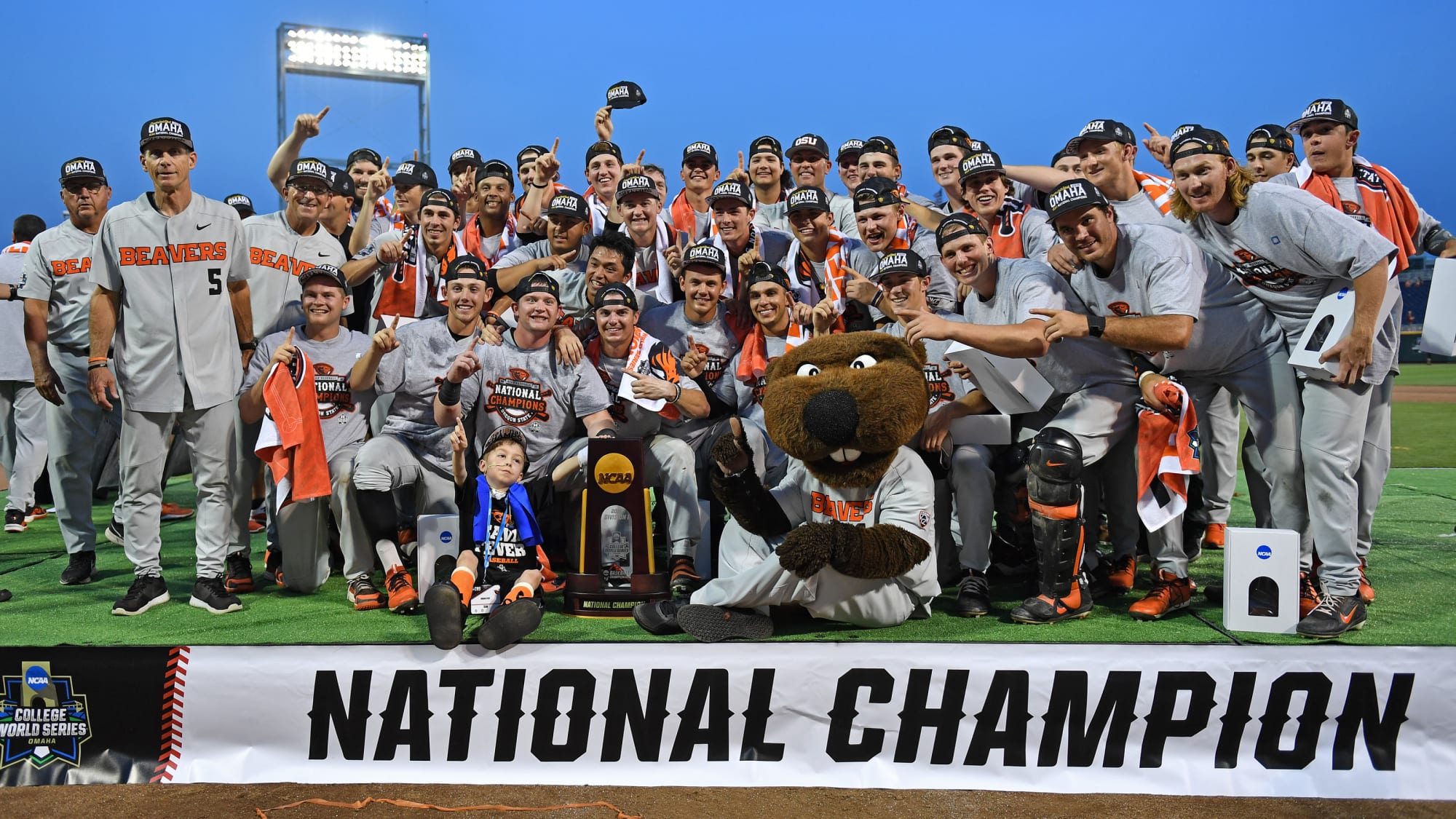 When does the 2019 College World Series start?