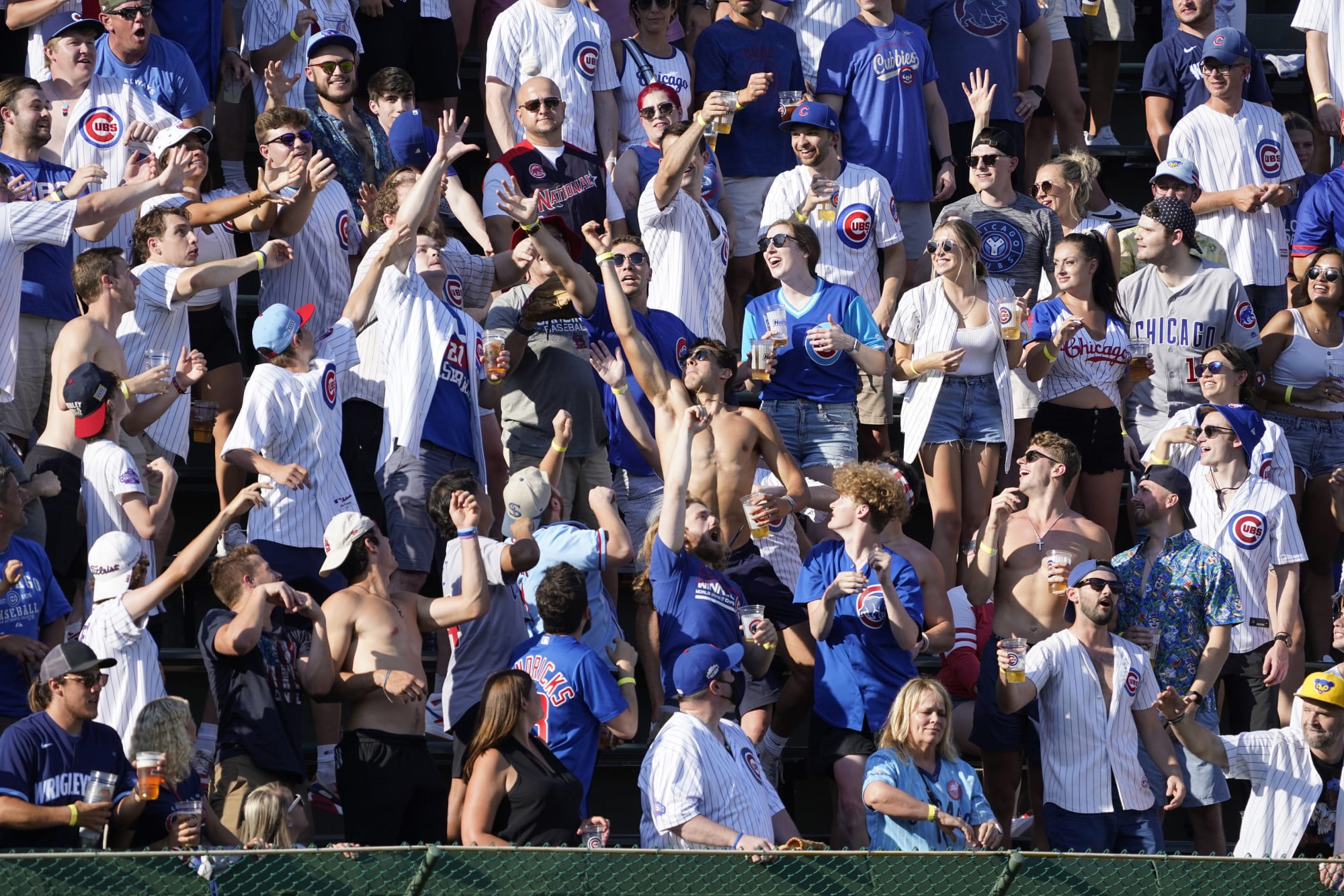 Photo of Watch: Cubs fans fight each other in the Wrigley Field bleachers