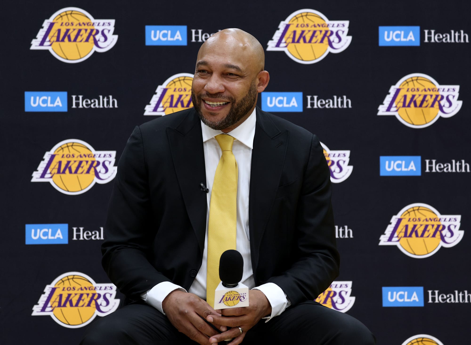 Photo of New Lakers coach sounds hopelessly optimistic about Russell Westbrook