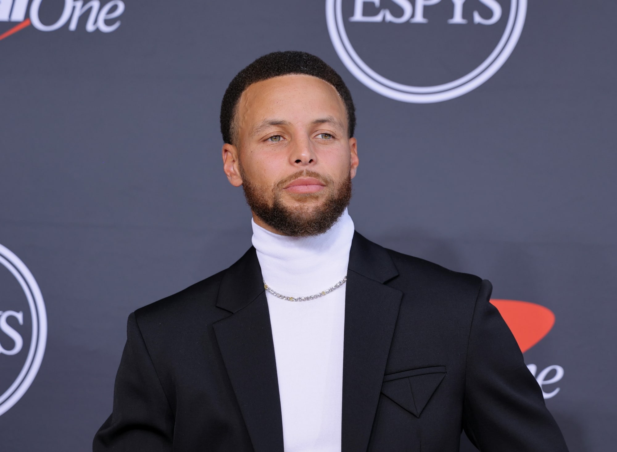 Steph Curry makes use of Rams to take a shot at ‘previous’ Lakers as ESPYs host