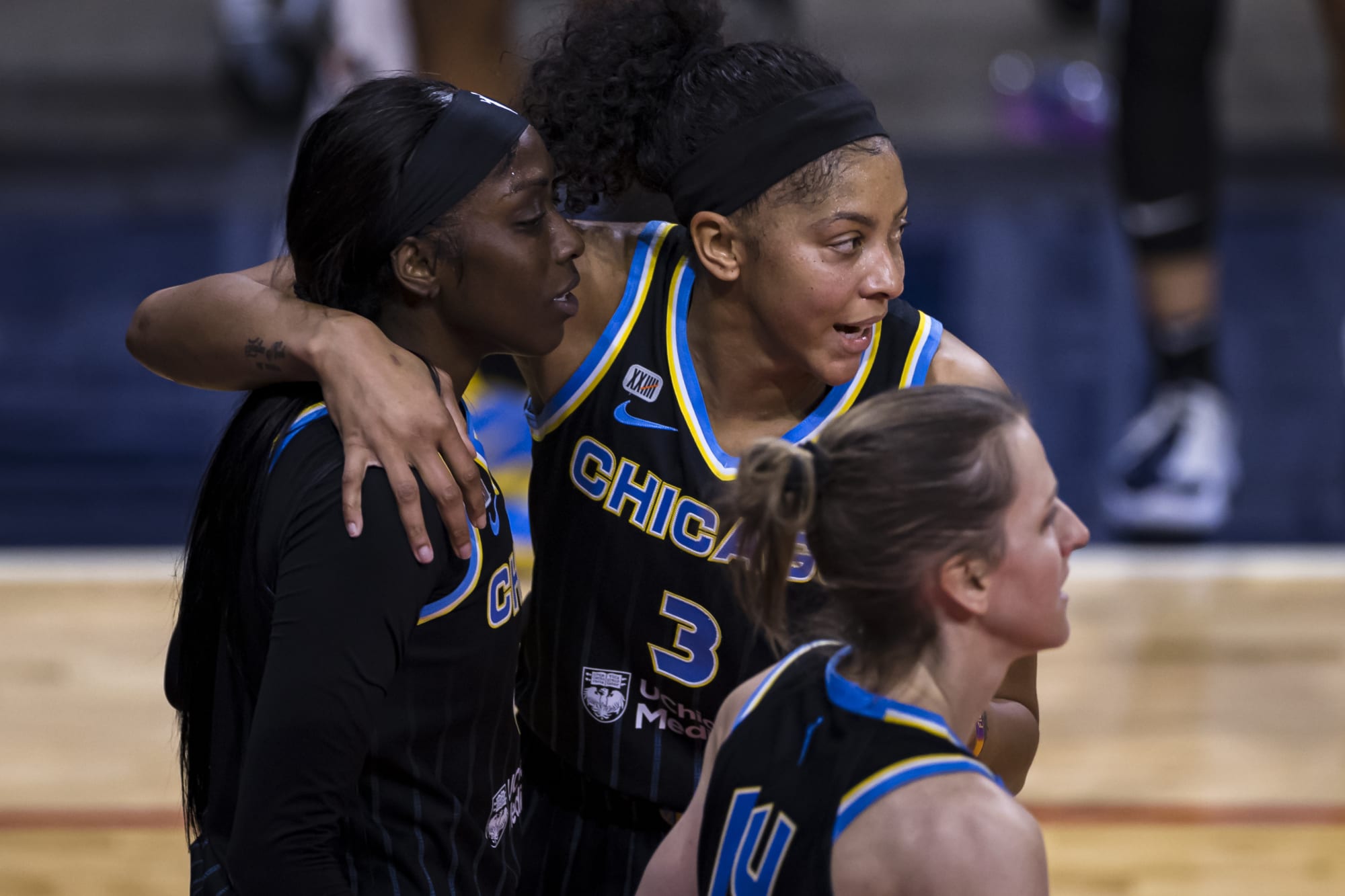 Photo of For Chicago Sky stars Allie Quigley and Kahleah Copper, the sky’s the limit