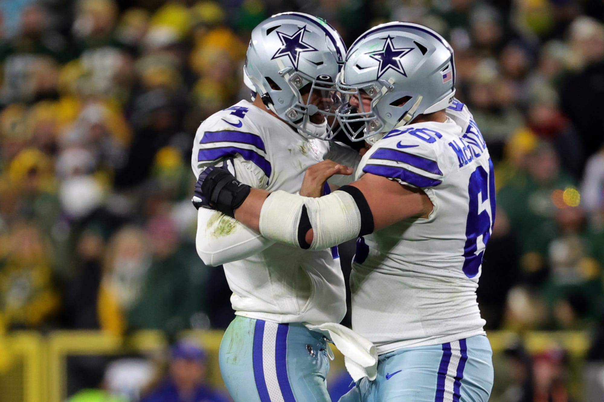 Cowboys OL echoes fans that refs screwed team vs Packers