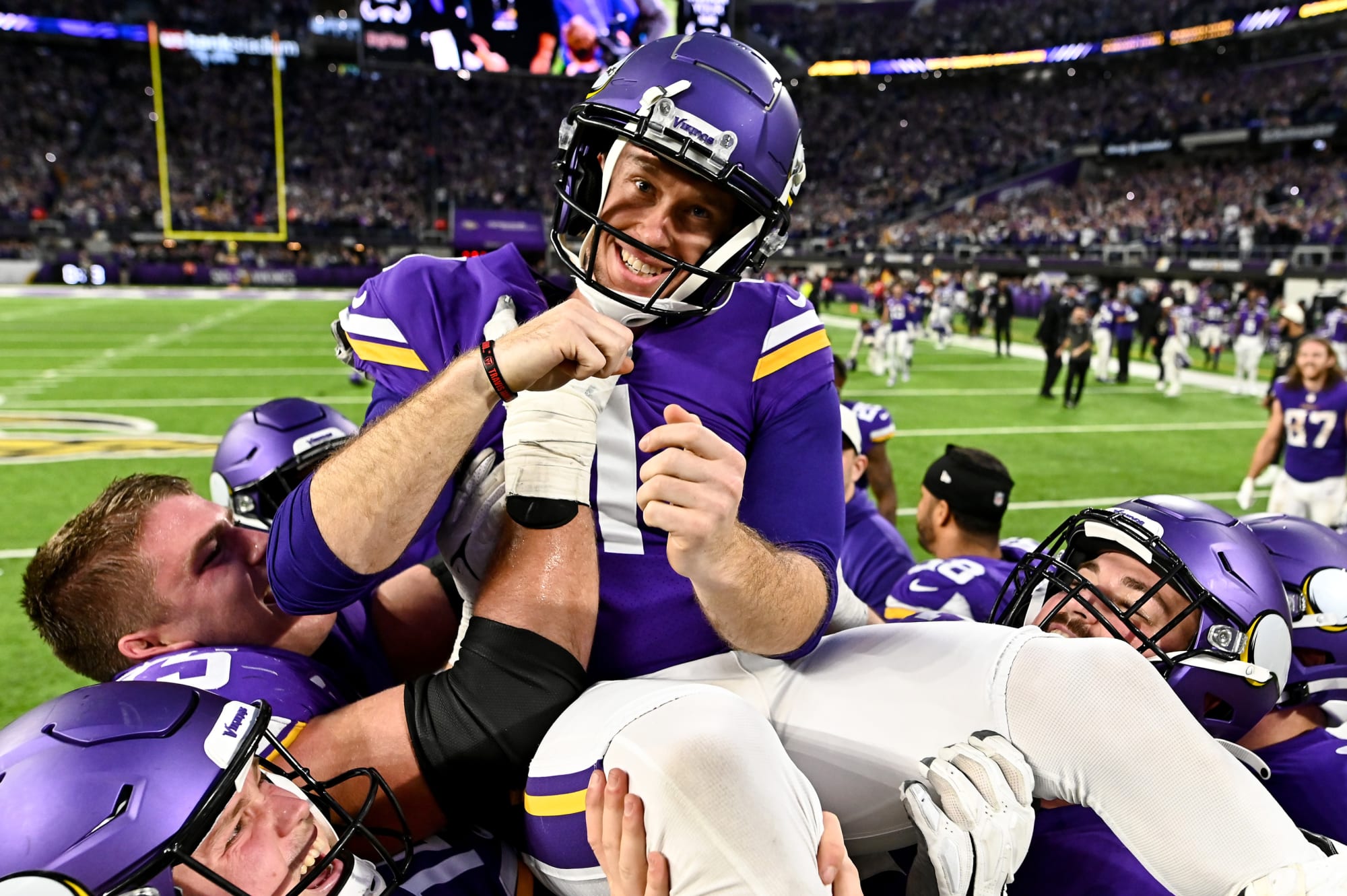 Vikings make NFL history with 33-point comeback: Best memes and tweets