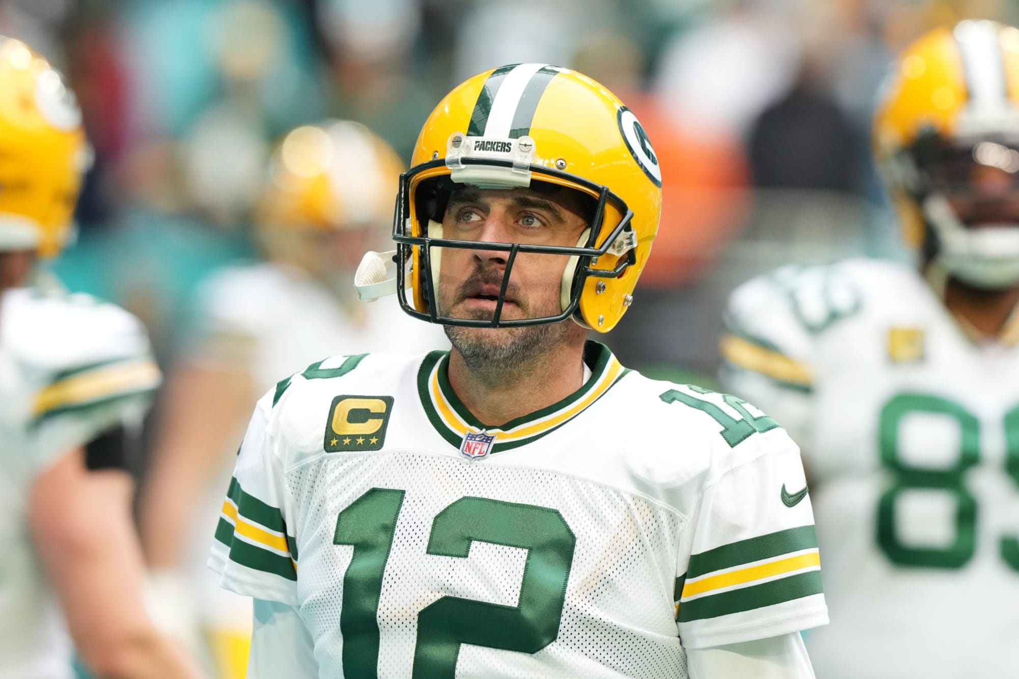 Aaron Rodgers has complete meltdown after missing wide open receiver (Video)