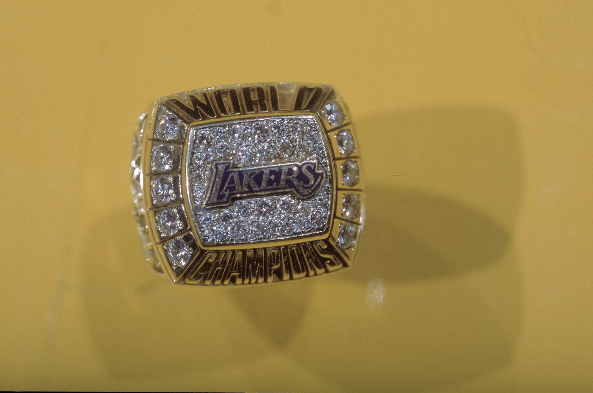 Photo of Lakers replace championship rings sold to help Ukraine war effort