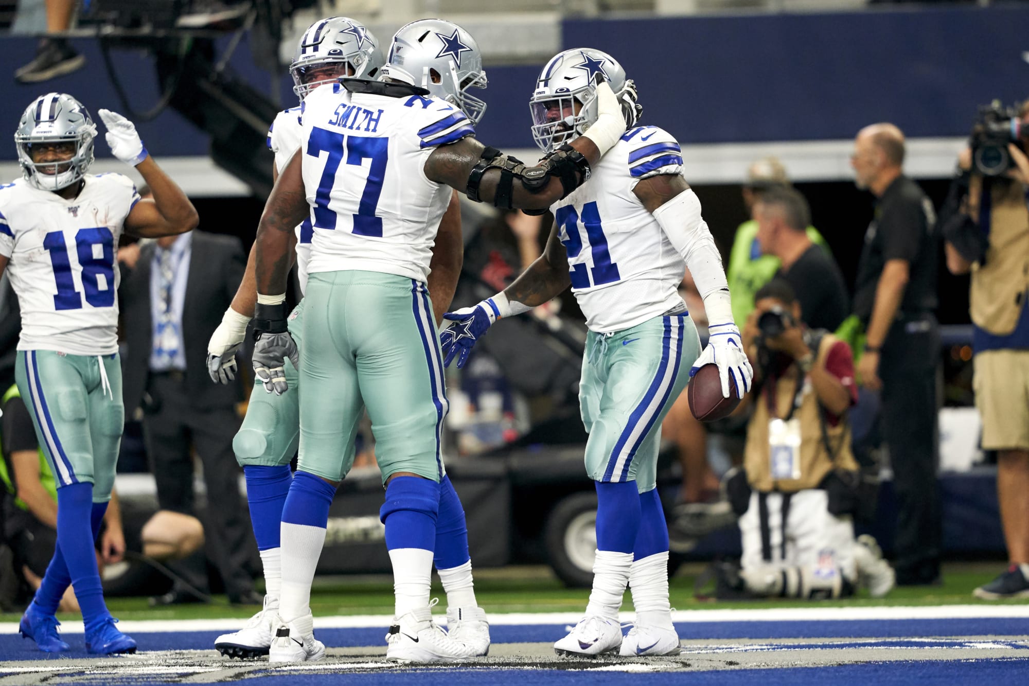 Photo of NFL rumors: Cowboys working to keep longtime star on reworked deal
