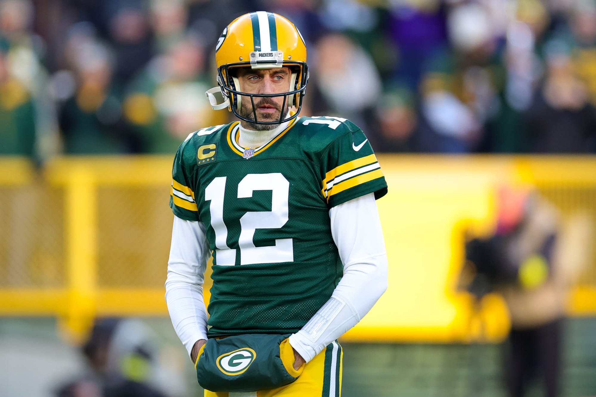 Photo of NFL Rumors: Aaron Rodgers’ market shrinking, Watson “baits” a friend, and the Chargers comeback kid