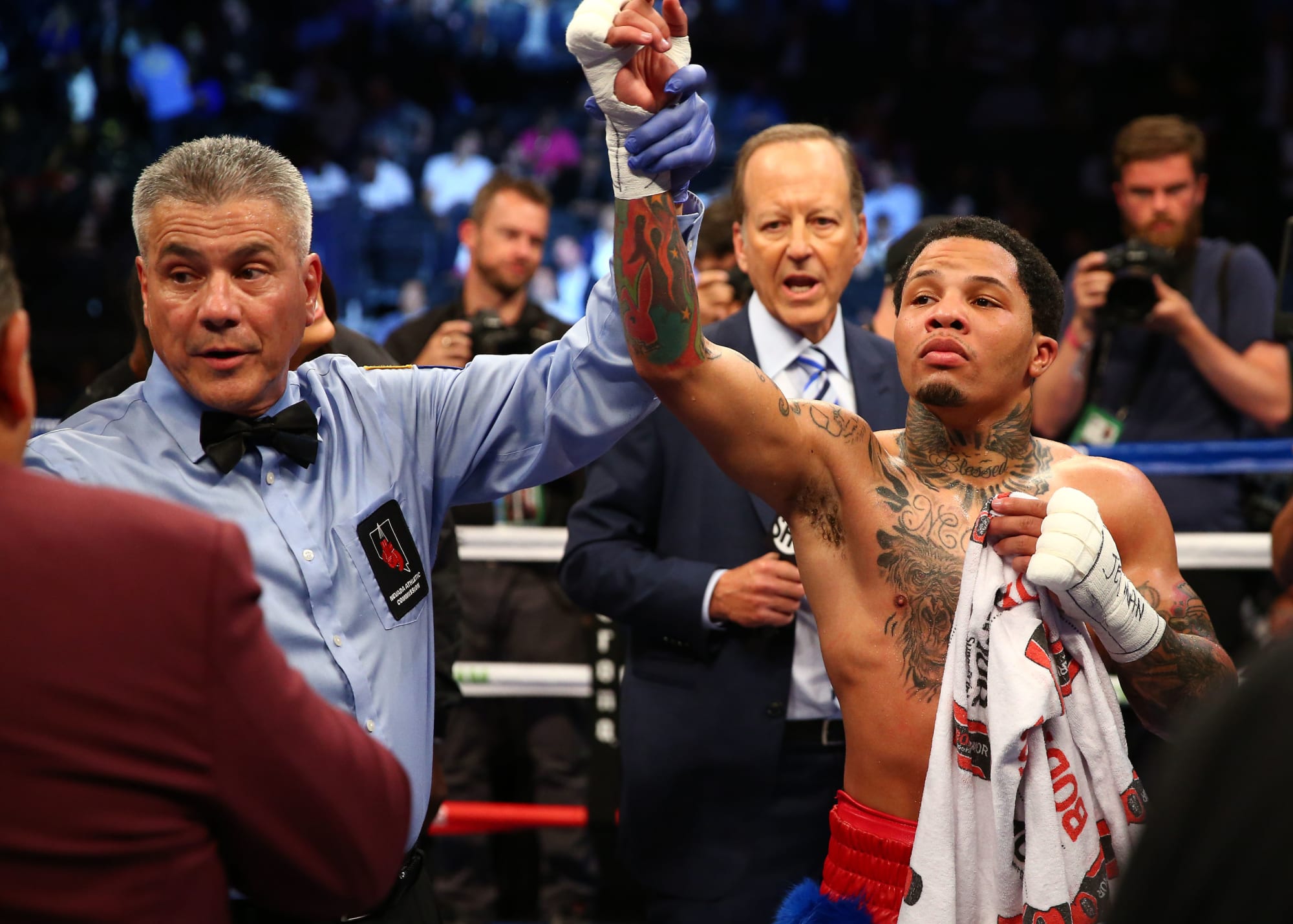 Floyd Mayweather Jr. mentoring Gervonta Davis to be the best going into ...