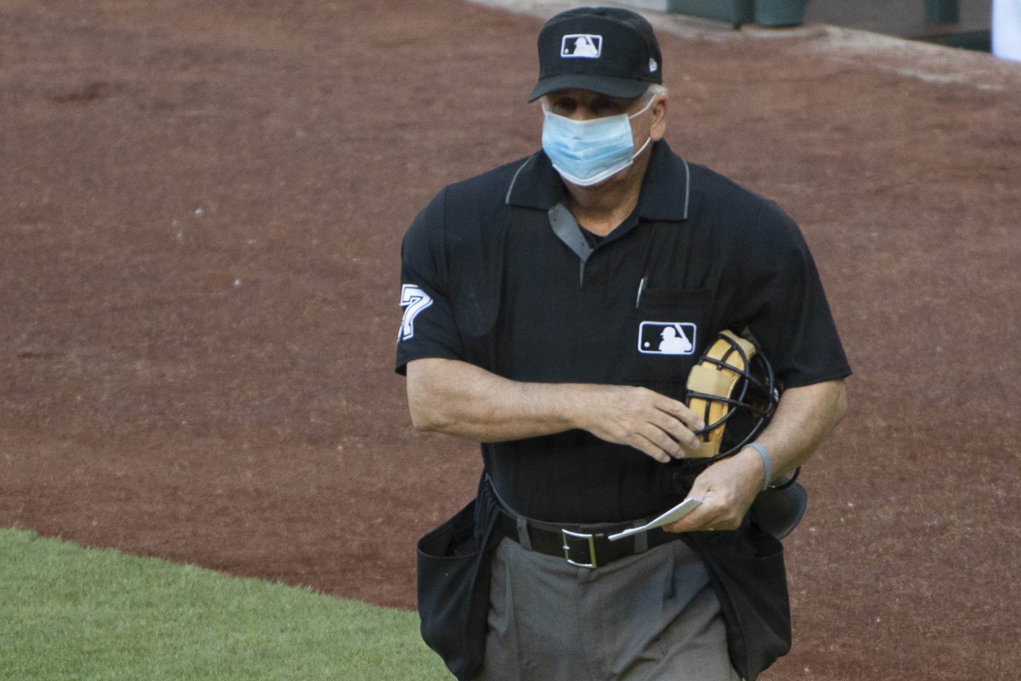 White Sox fan has savage insult for home plate ump Larry Vanover