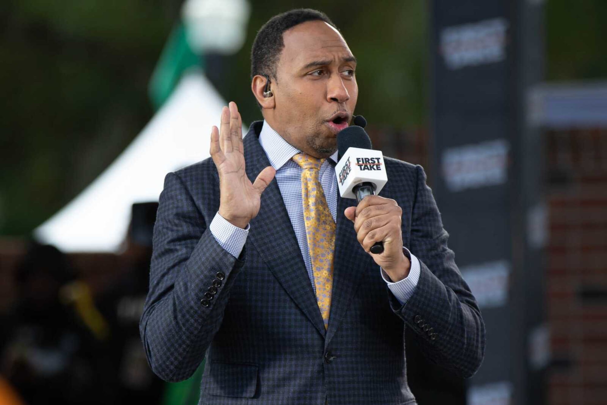 Photo of Stephen A. Smith absolutely torches Ben Simmons for not playing Game 4