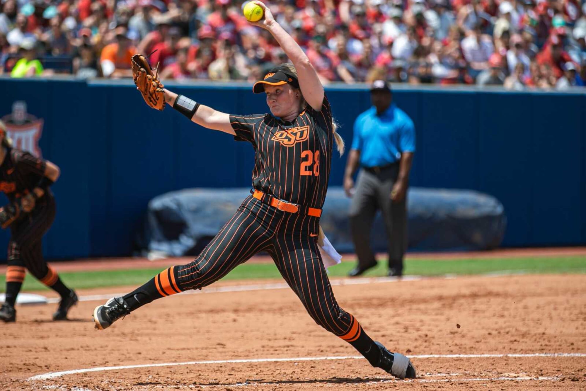 2022 NCAA Softball Tournament bracket revealed: Predictions, schedule, top storylines to watch