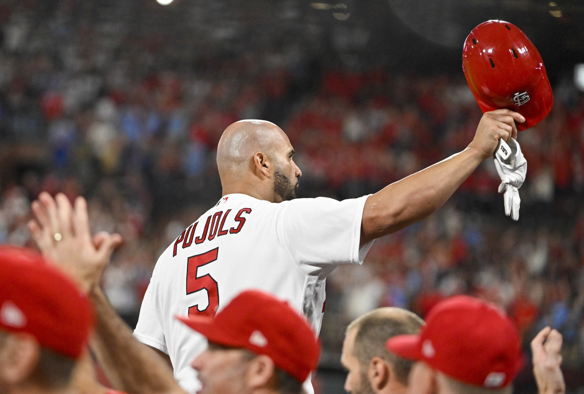 Photo of Albert Pujols moved to tears as Cardinals honor him for 700th home run (Video)