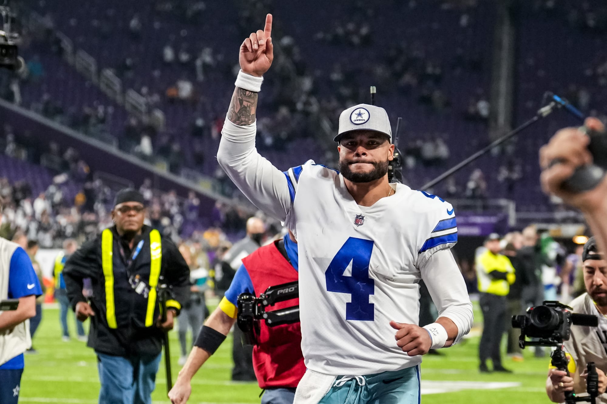 Dak Prescott reveals private messages with OBJ and interest in Cowboys