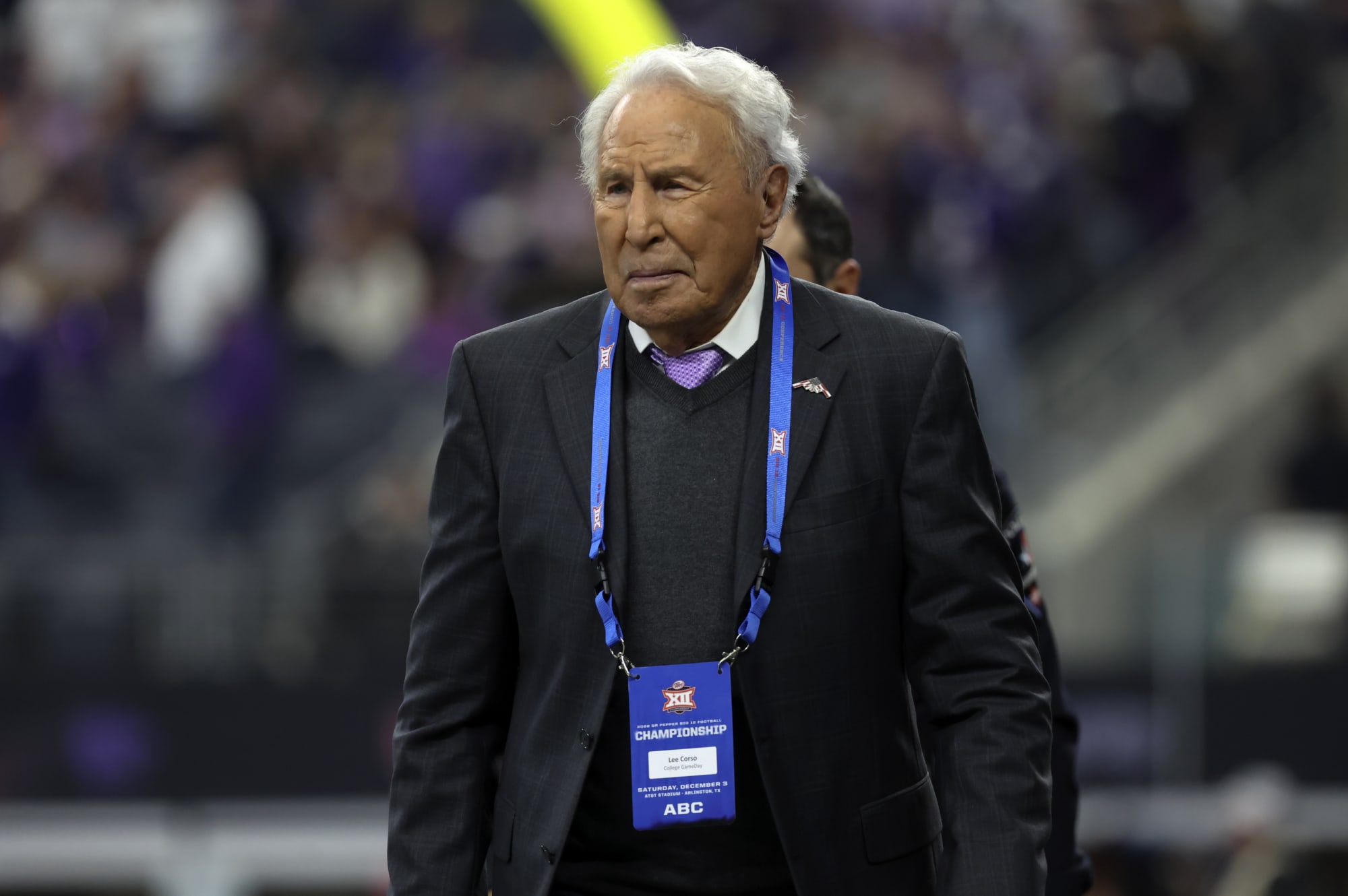 Lee Corso makes shocking headgear pick for National
