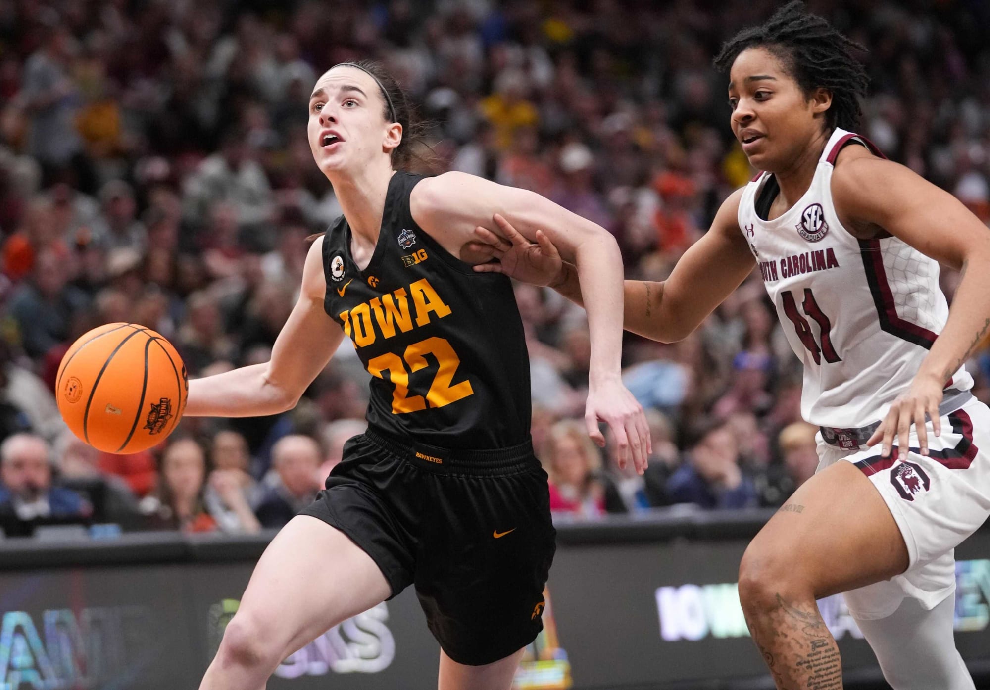 LSU vs. Iowa prediction and odds for Women's NCAA Tournament National