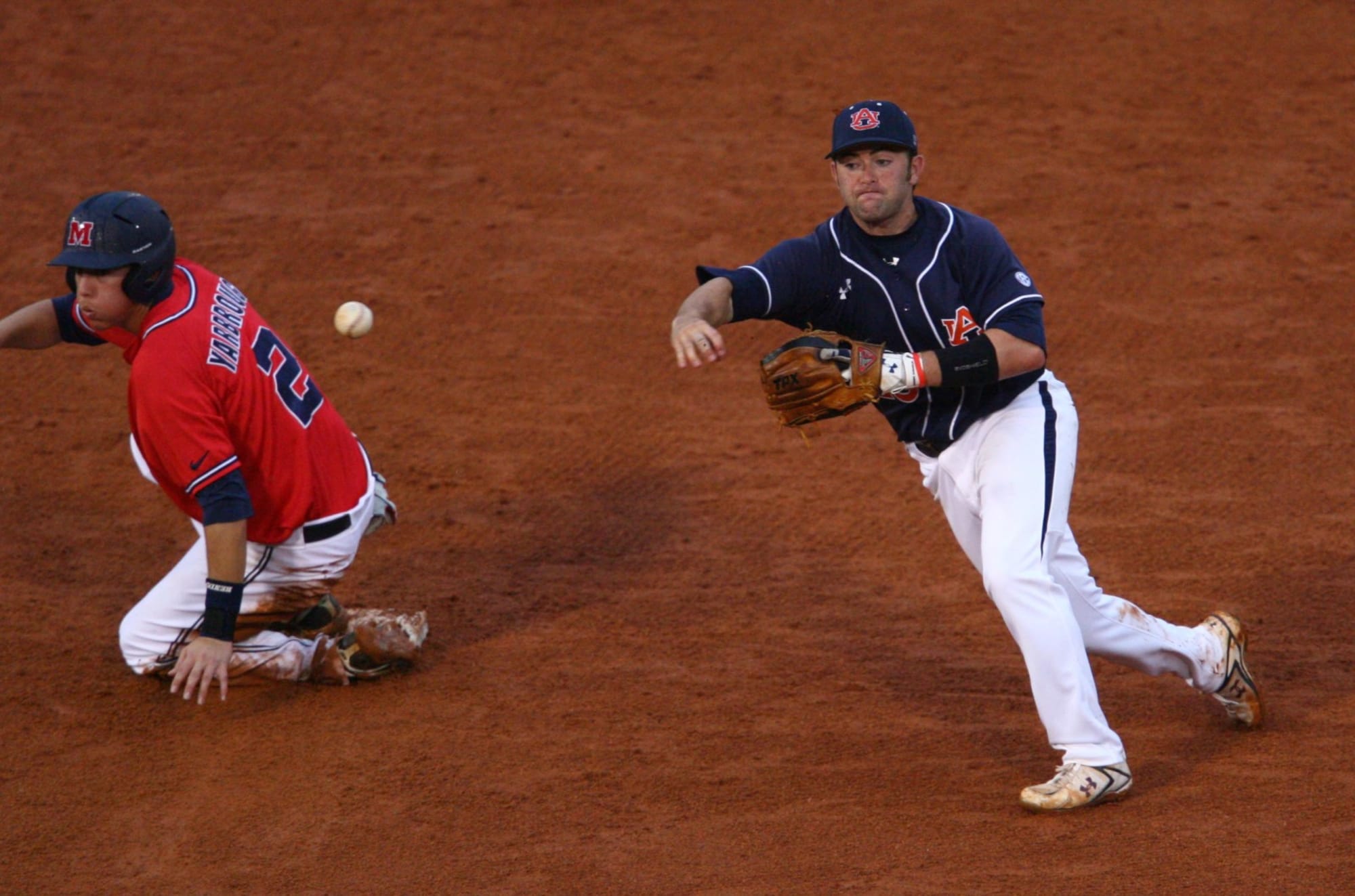 Auburn vs. Ole Miss College World Series Who is the betting favorite?