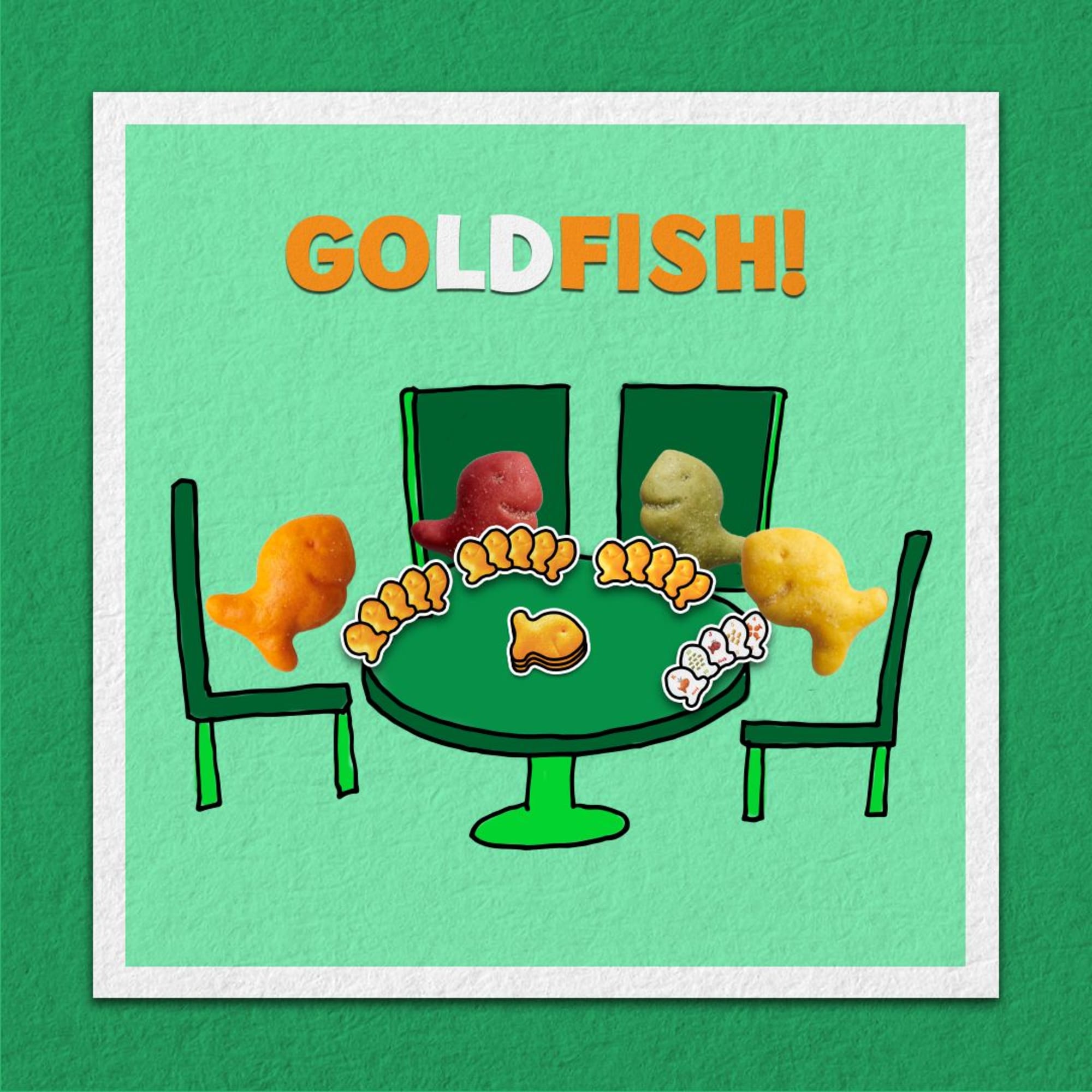 goldfish-celebrates-family-game-night-with-goldfish-card-game