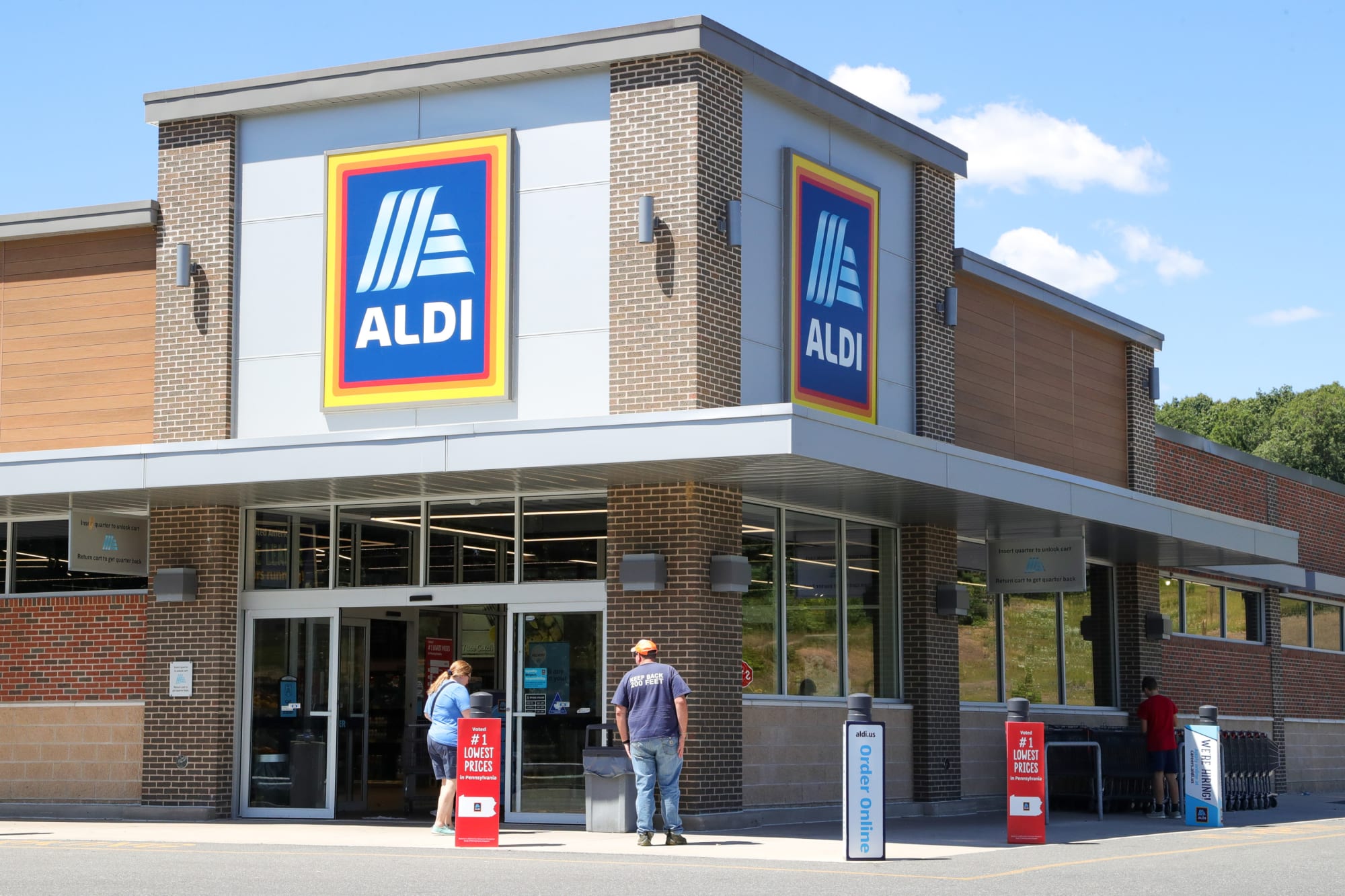 When does ALDI close on Christmas Eve 2022?