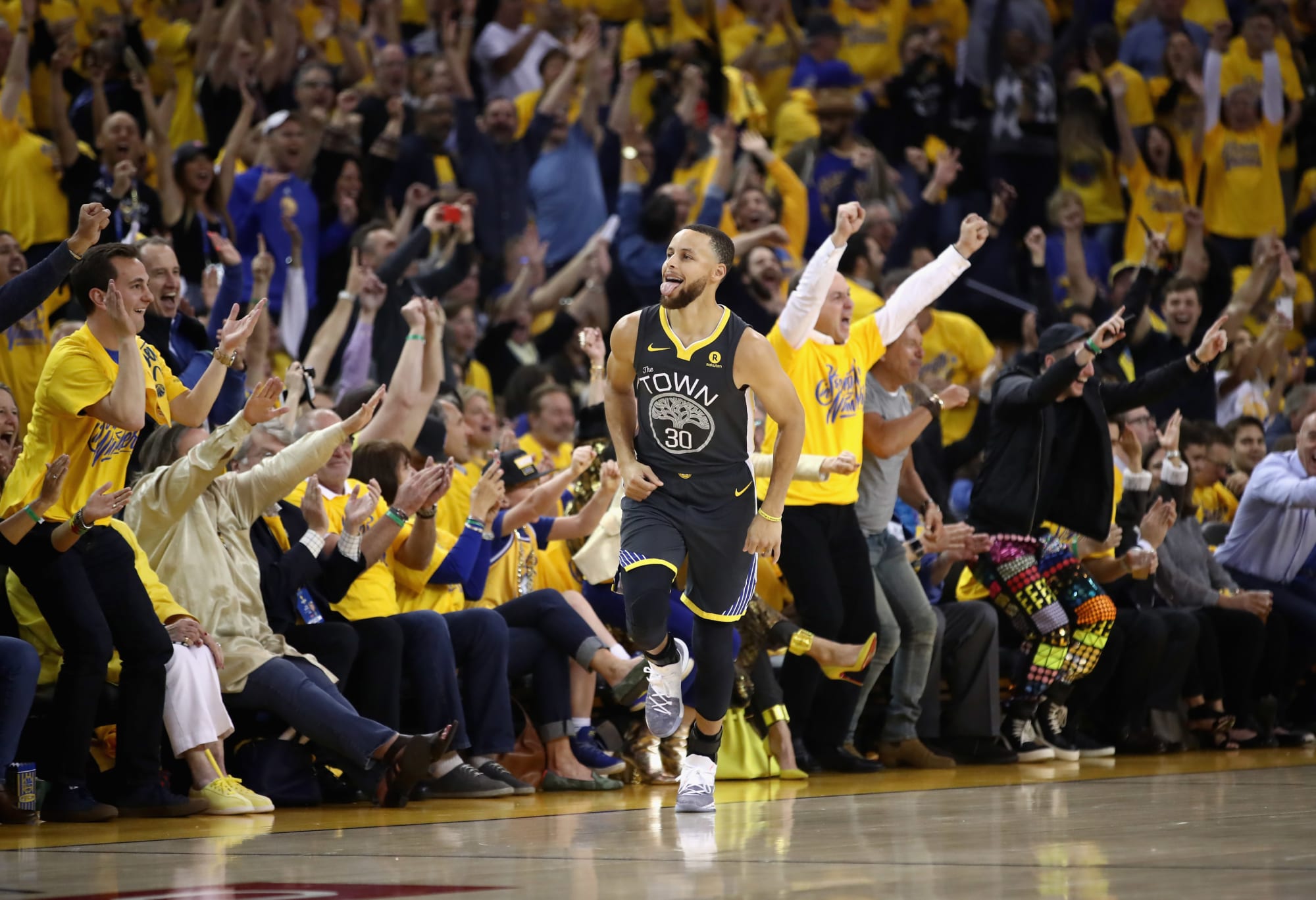 Golden State Warriors win and Stephen Curry impresses in playoff debut
