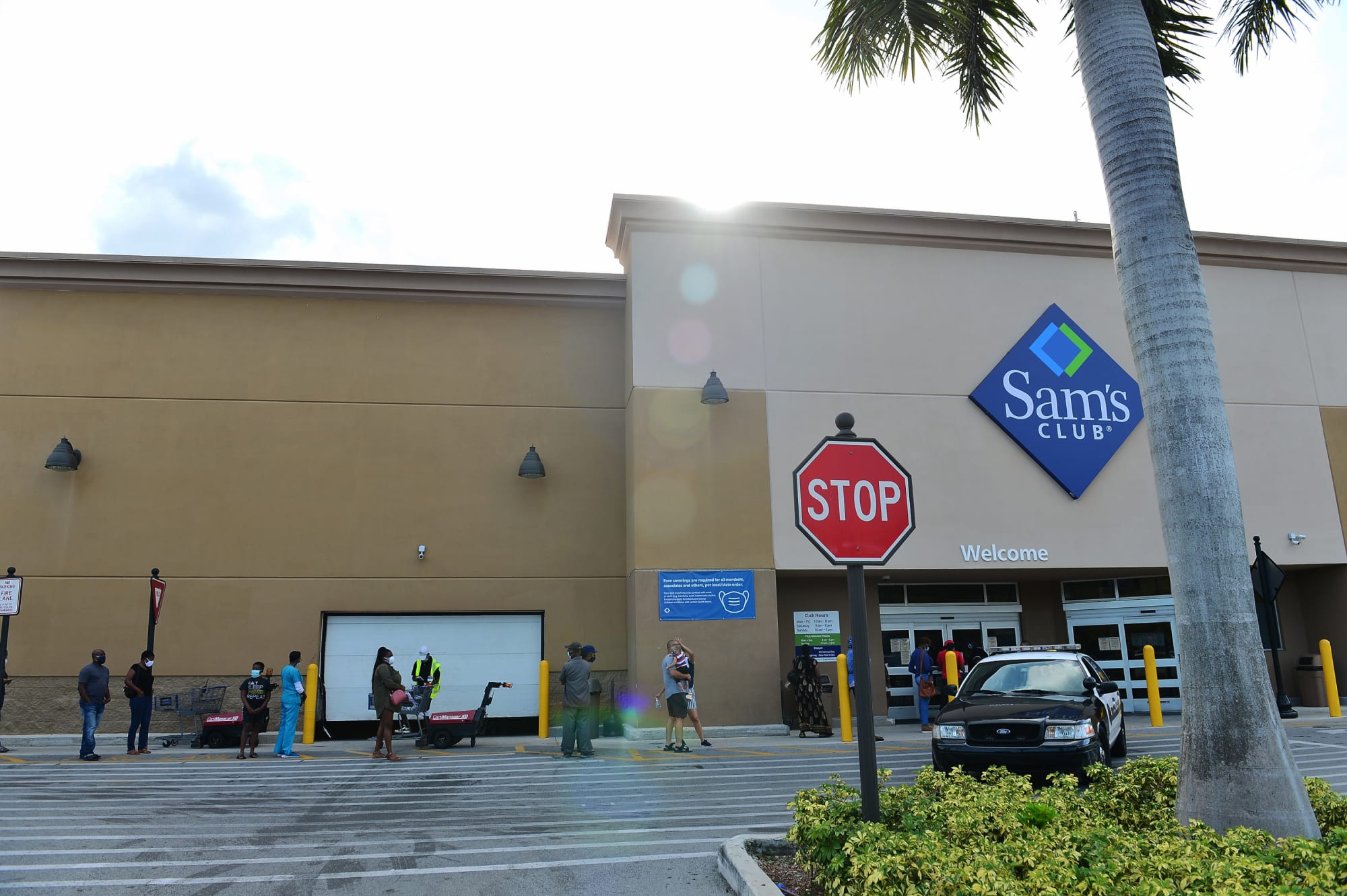 Is Sam's Club open on the Fourth of July (Independence Day)?
