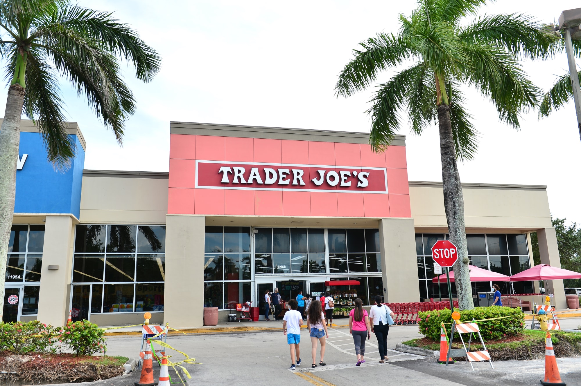 Trader Joe's Is the store open on Thanksgiving Day 2021?
