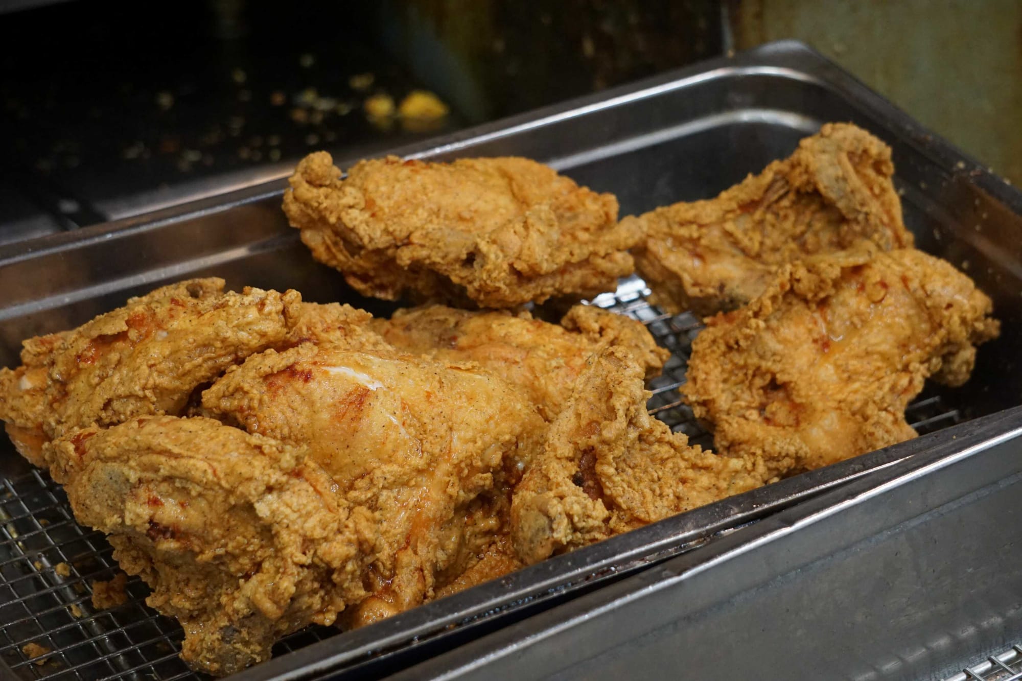 한국의 치킨 체인이 미국에서 처음 개설