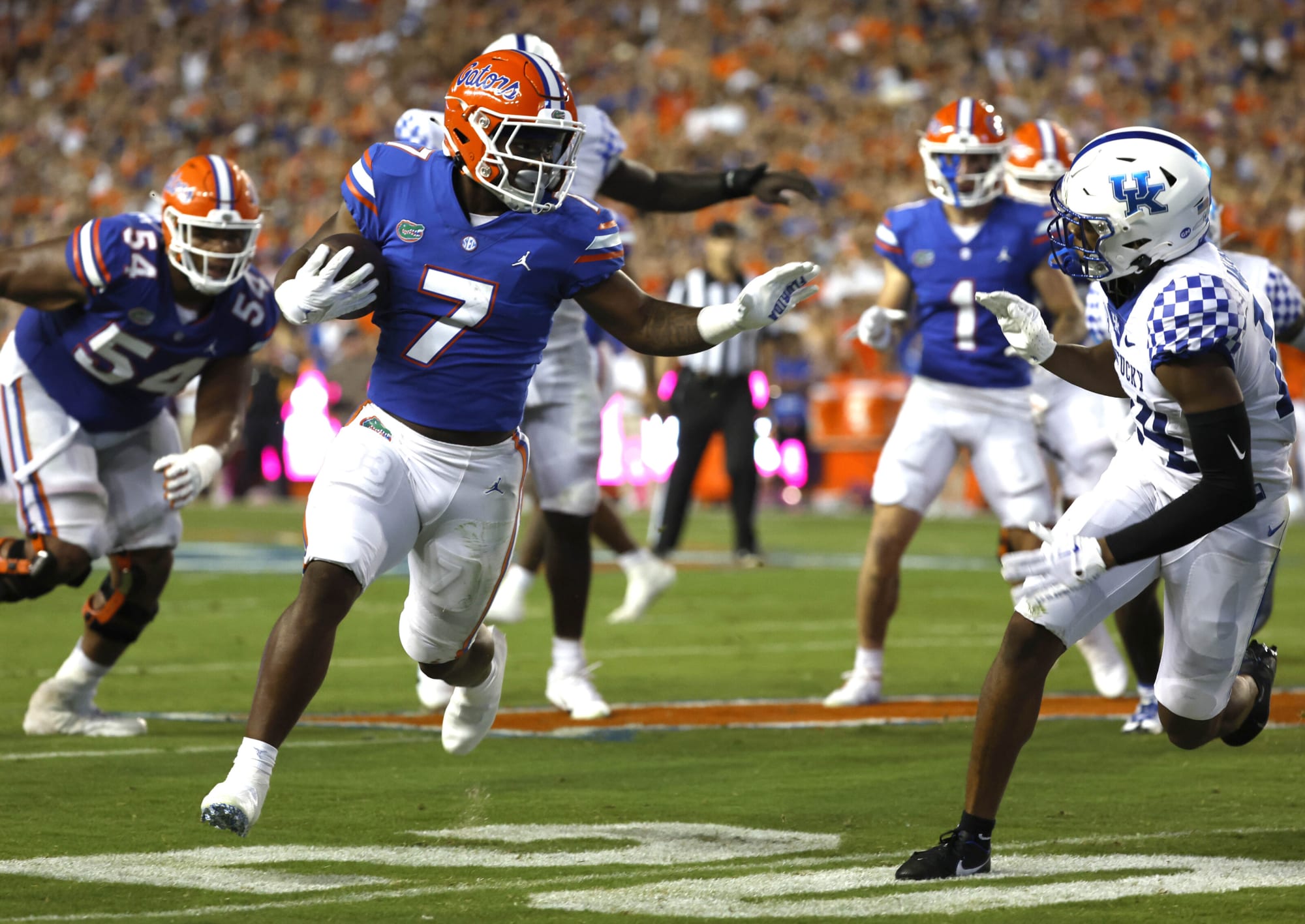 Florida football Trevor Etienne shines bright for Gators in defeat