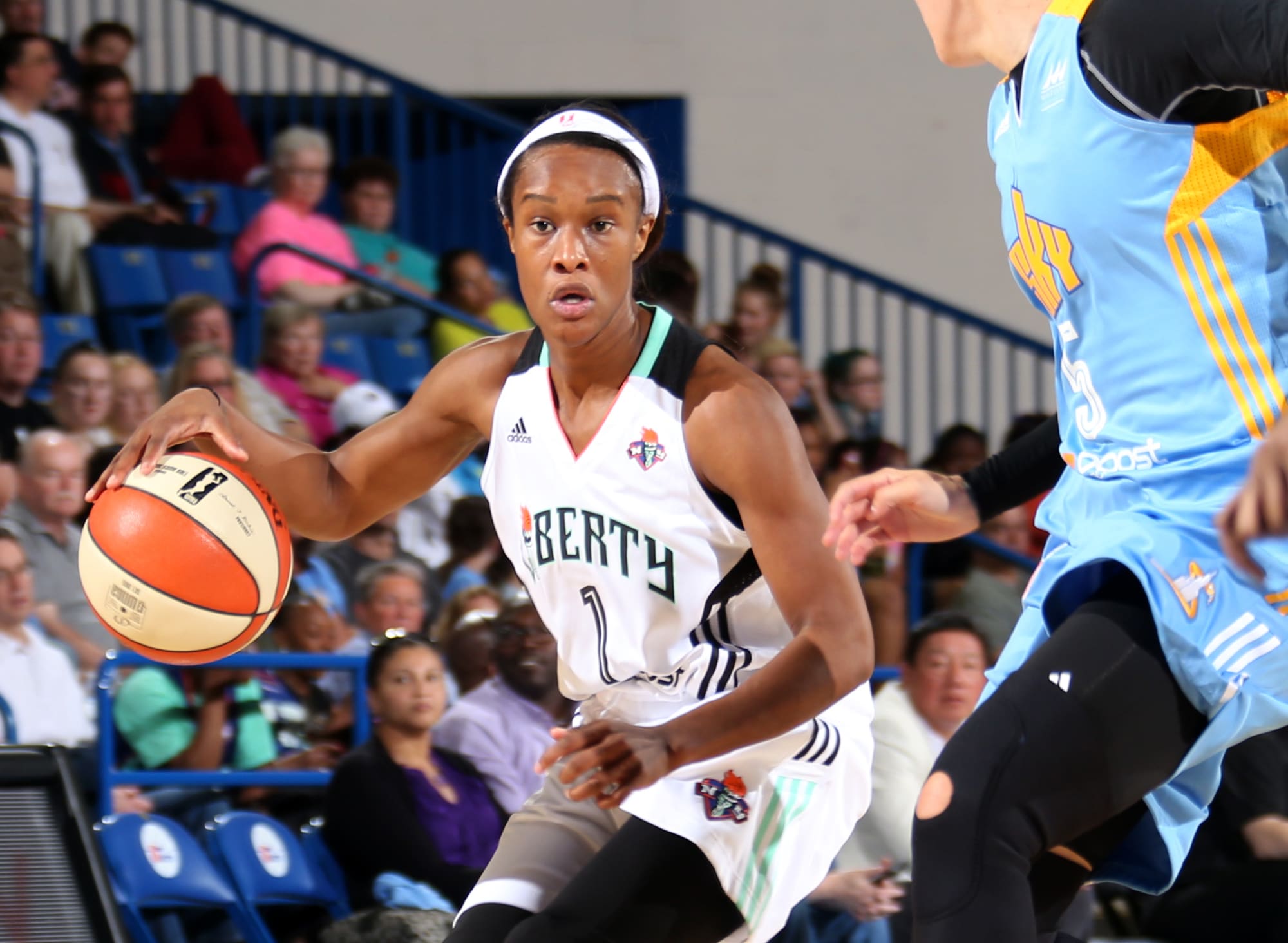 Guard Chelsea Hopkins signs with New York Liberty