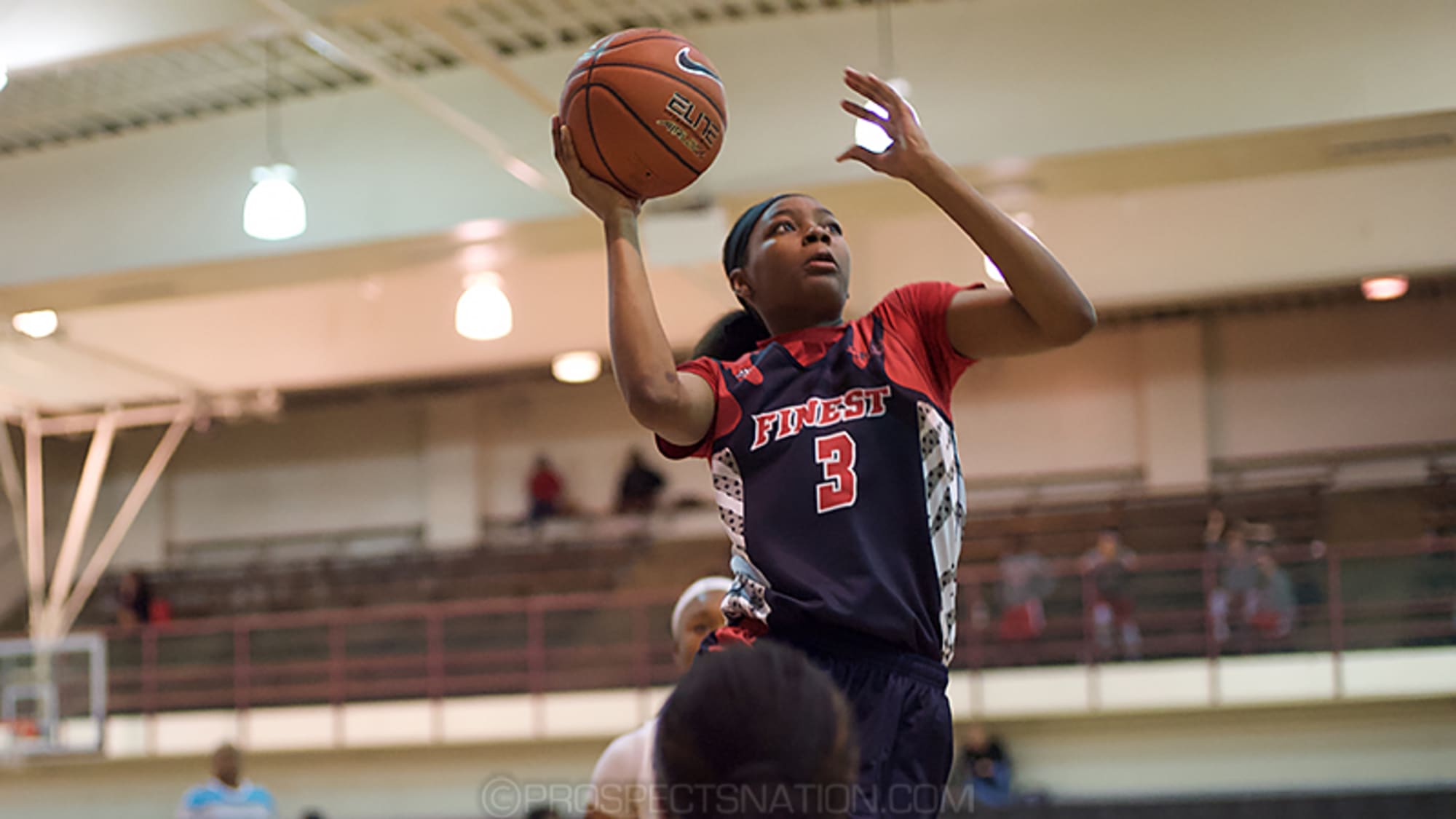 Baylor women's basketball gets commitment from NaLyssa Smith, a top10