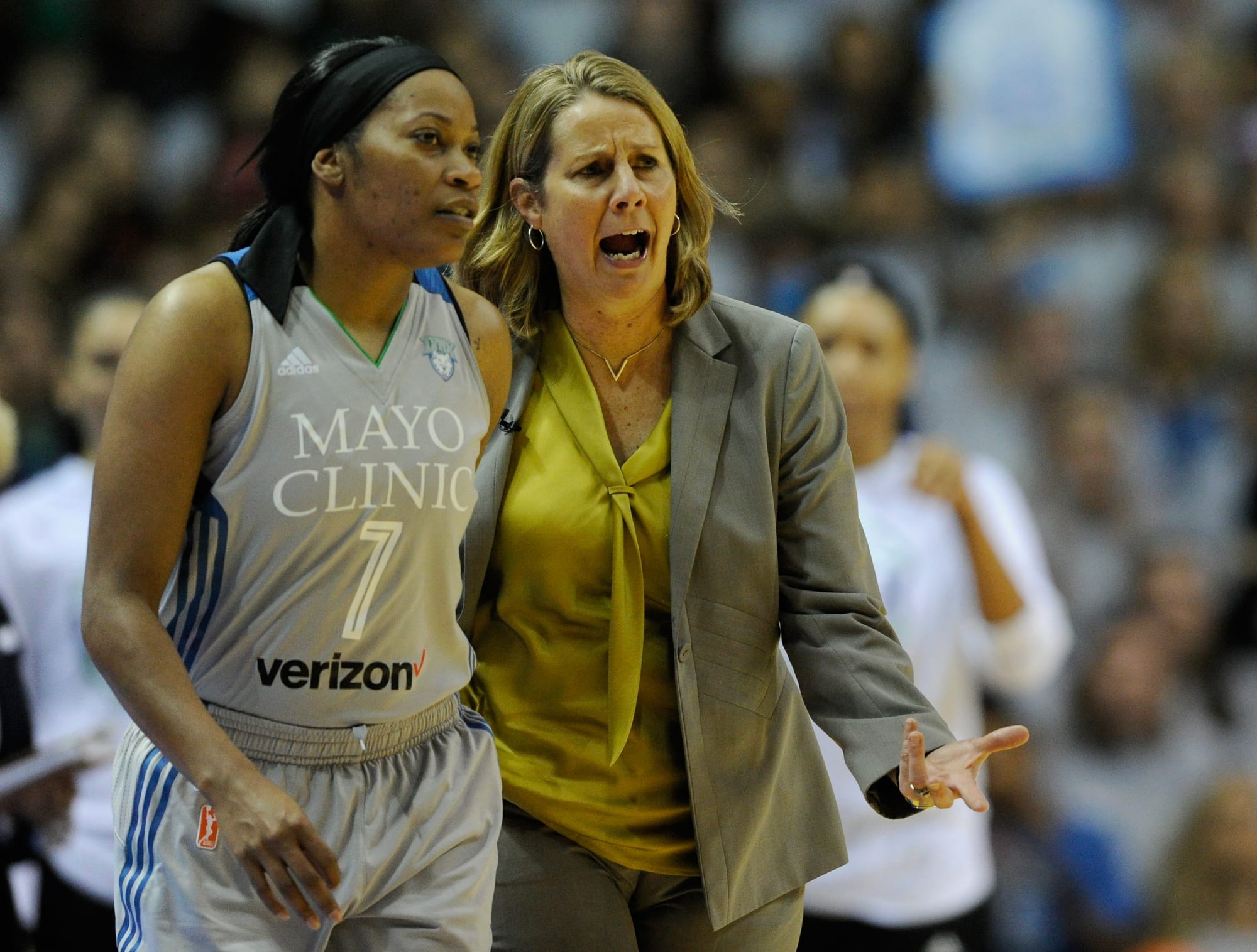 WNBA Free Agency: Minnesota Lynx guard Jia Perkins retires