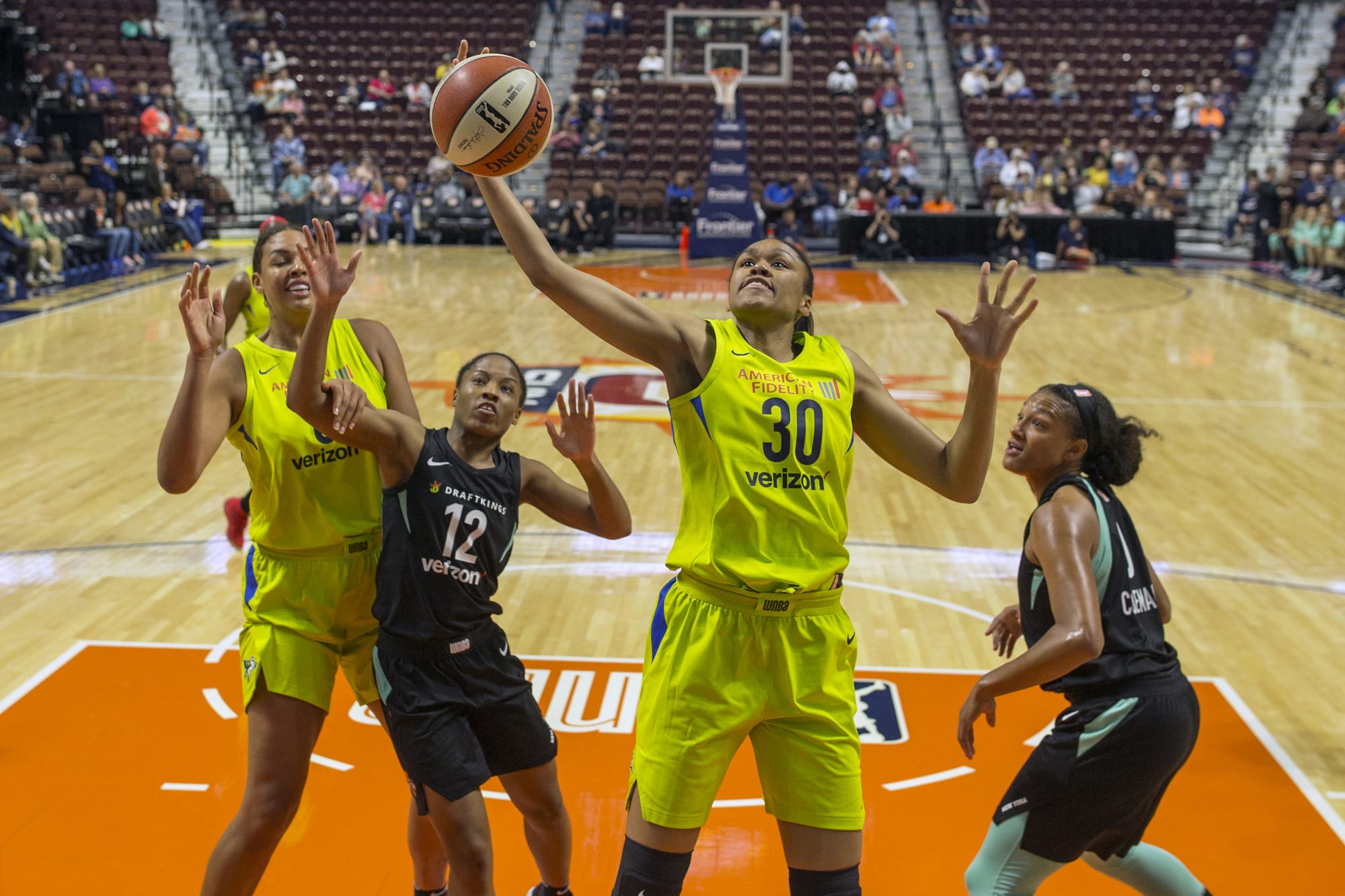 Sun showdown WNBA preseason in Connecticut