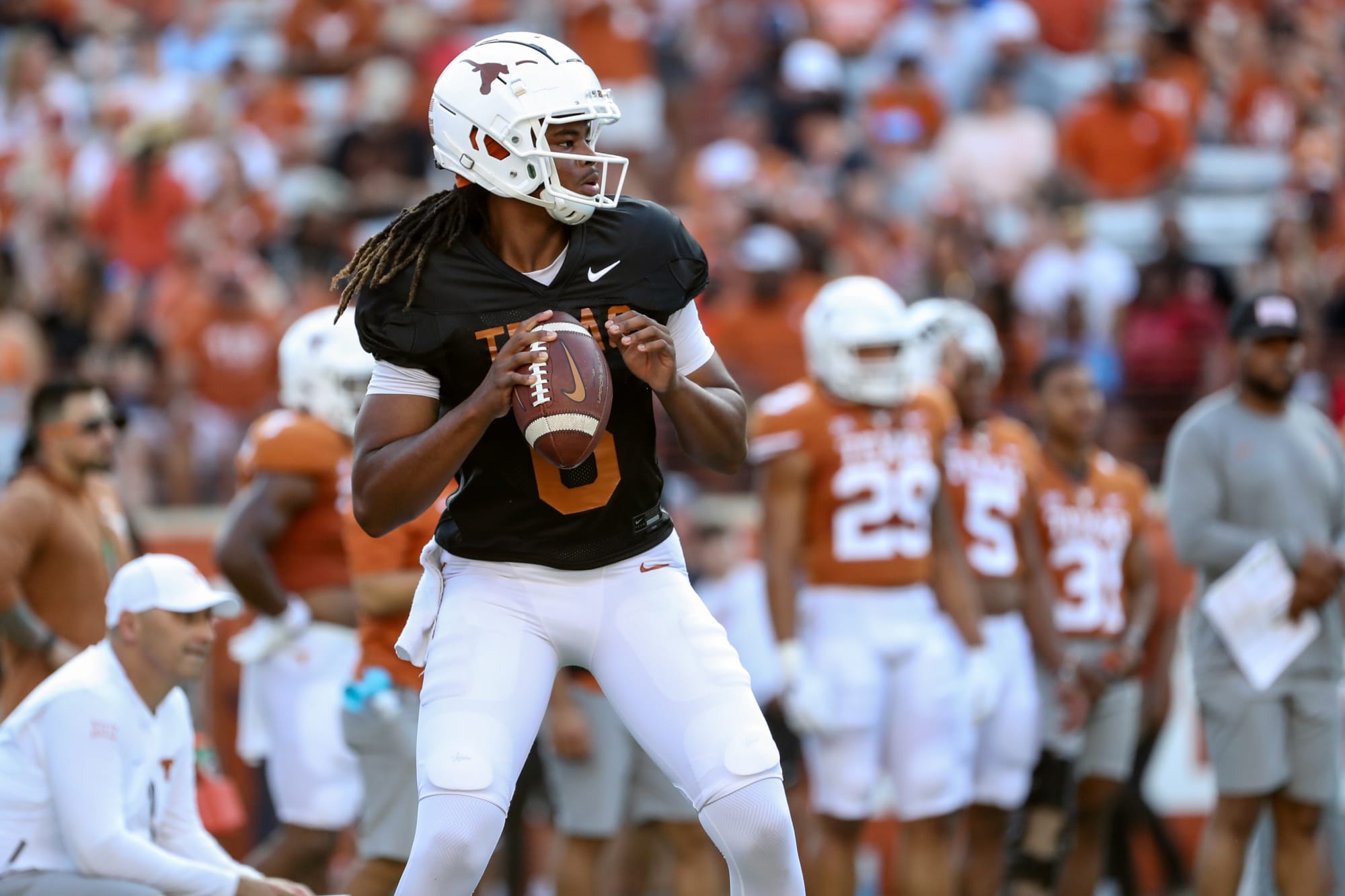 Who will be the backup quarterback for Texas football in 2023?