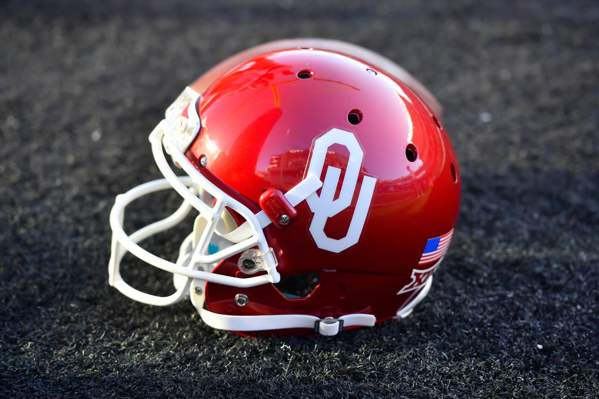 Texas 'reconnecting' with former 4-Star OU WR commit DeAndre Moore Jr.