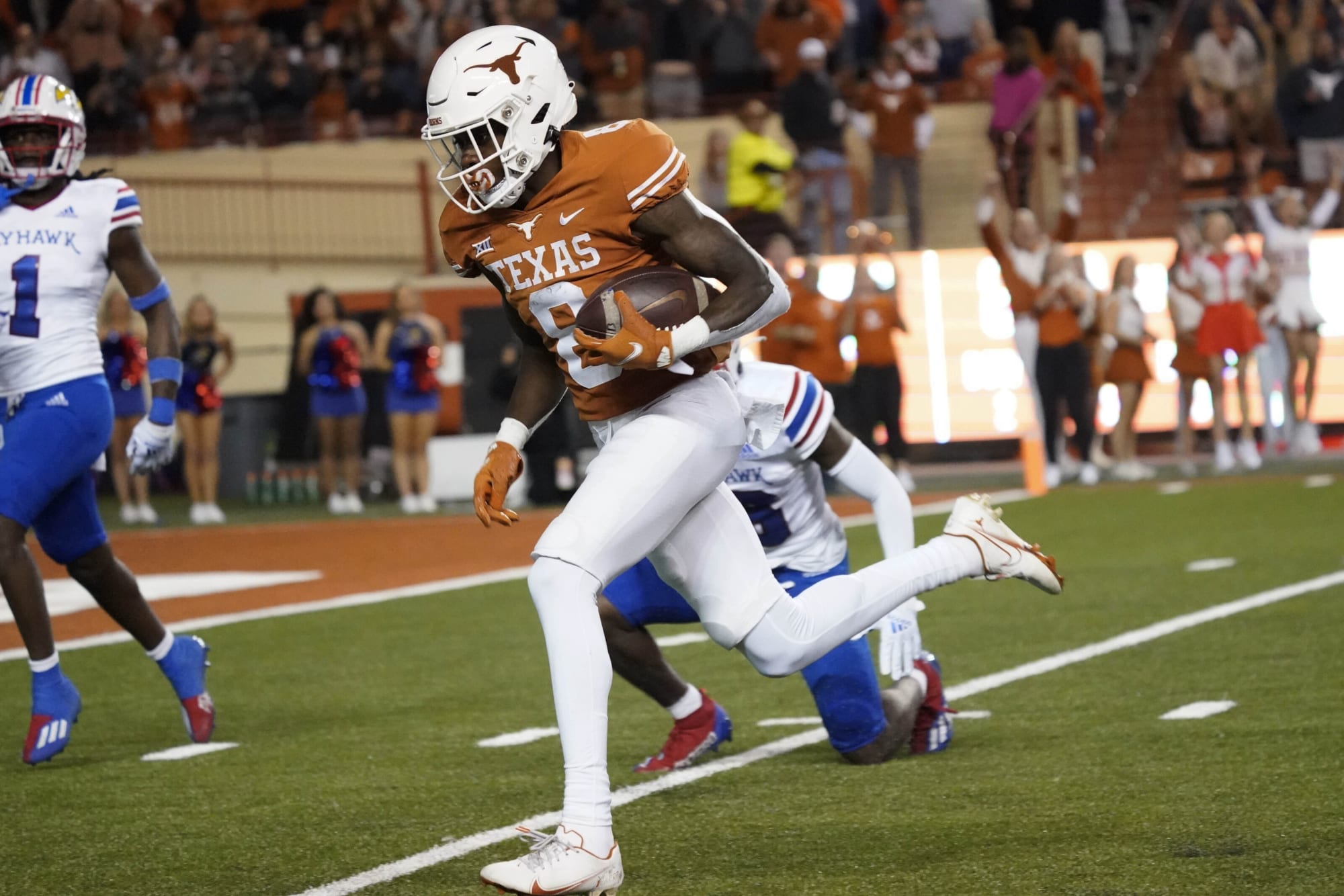 Texas football star Xavier Worthy ranked among top 5 WRs in 2022