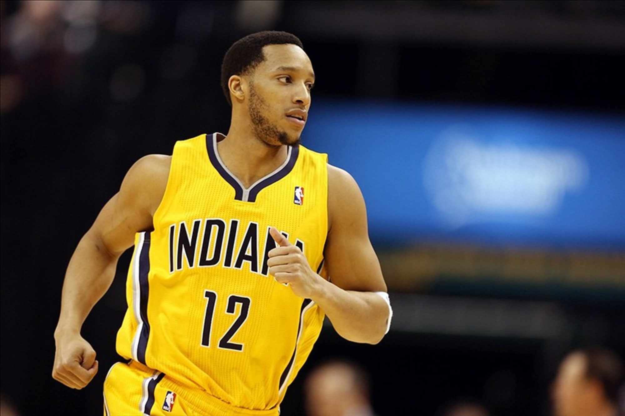 Pacers Rout Lakers 118 98 In Evan Turners Debut 9576