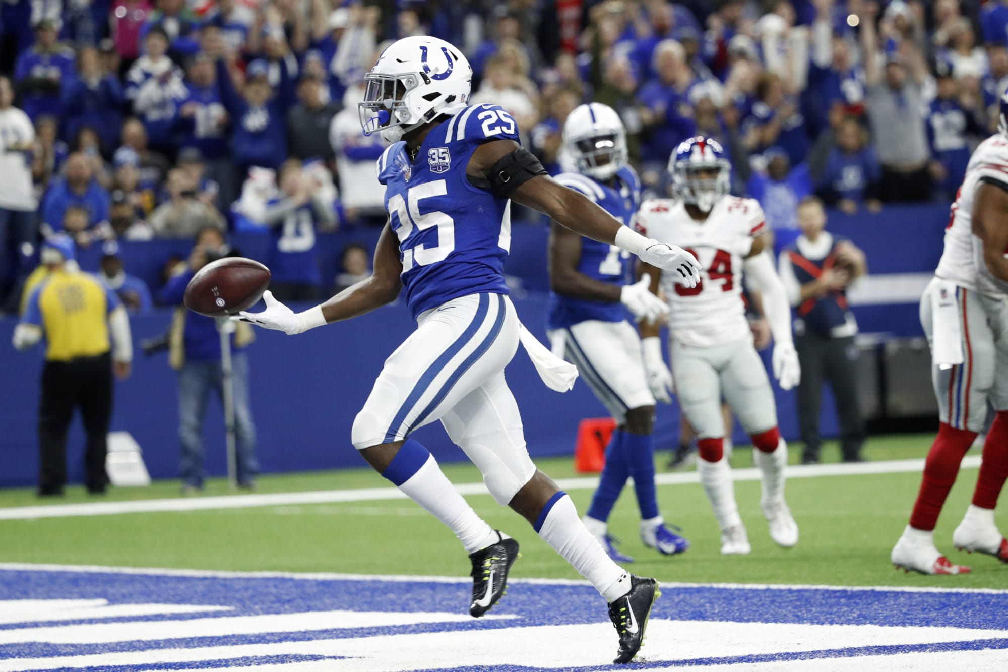 Colts survive Giants, keep playoff hopes alive