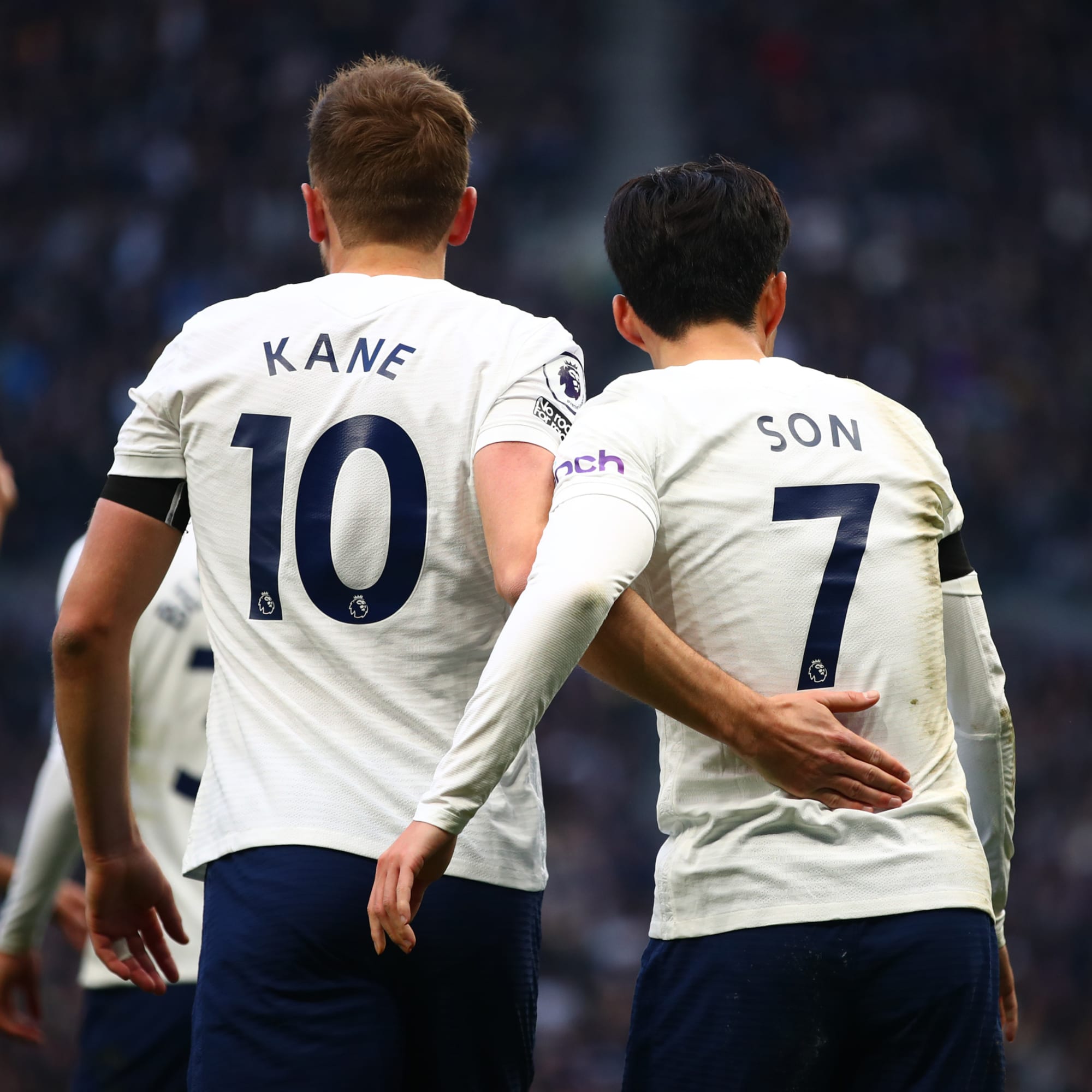 Convincing Tottenham win sets up grandstand finish in fight for top four