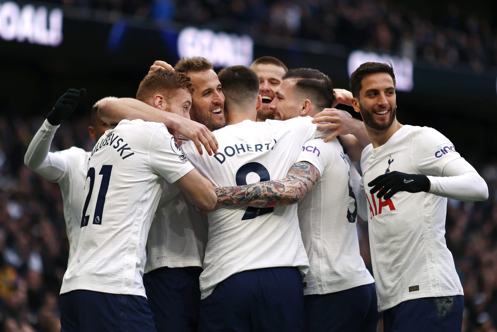 Rampant Tottenham Hotspur go fourth in 5-1 win vs Newcastle
