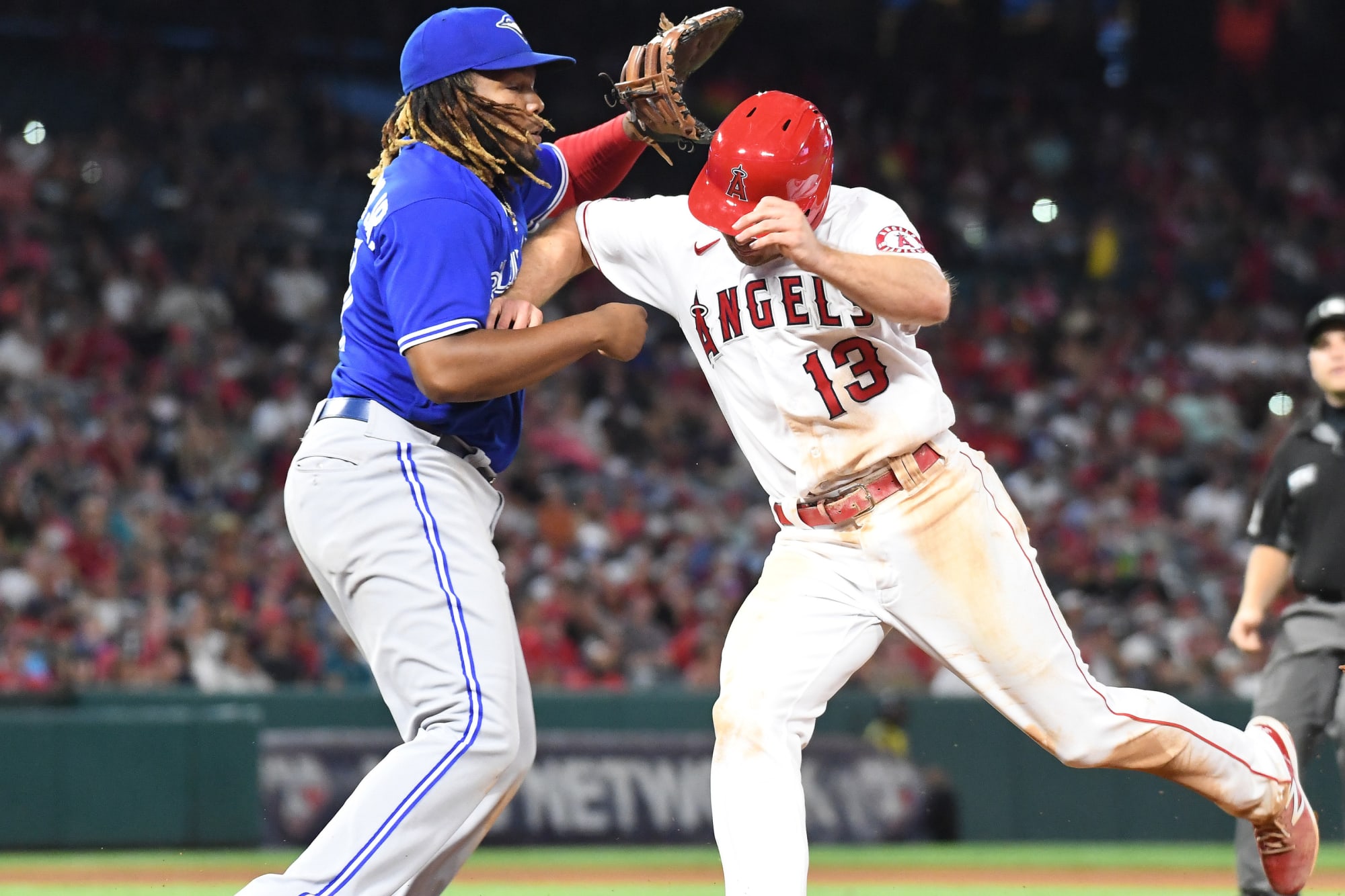 Blue Jays Ohtani shuts down the batting order to even series