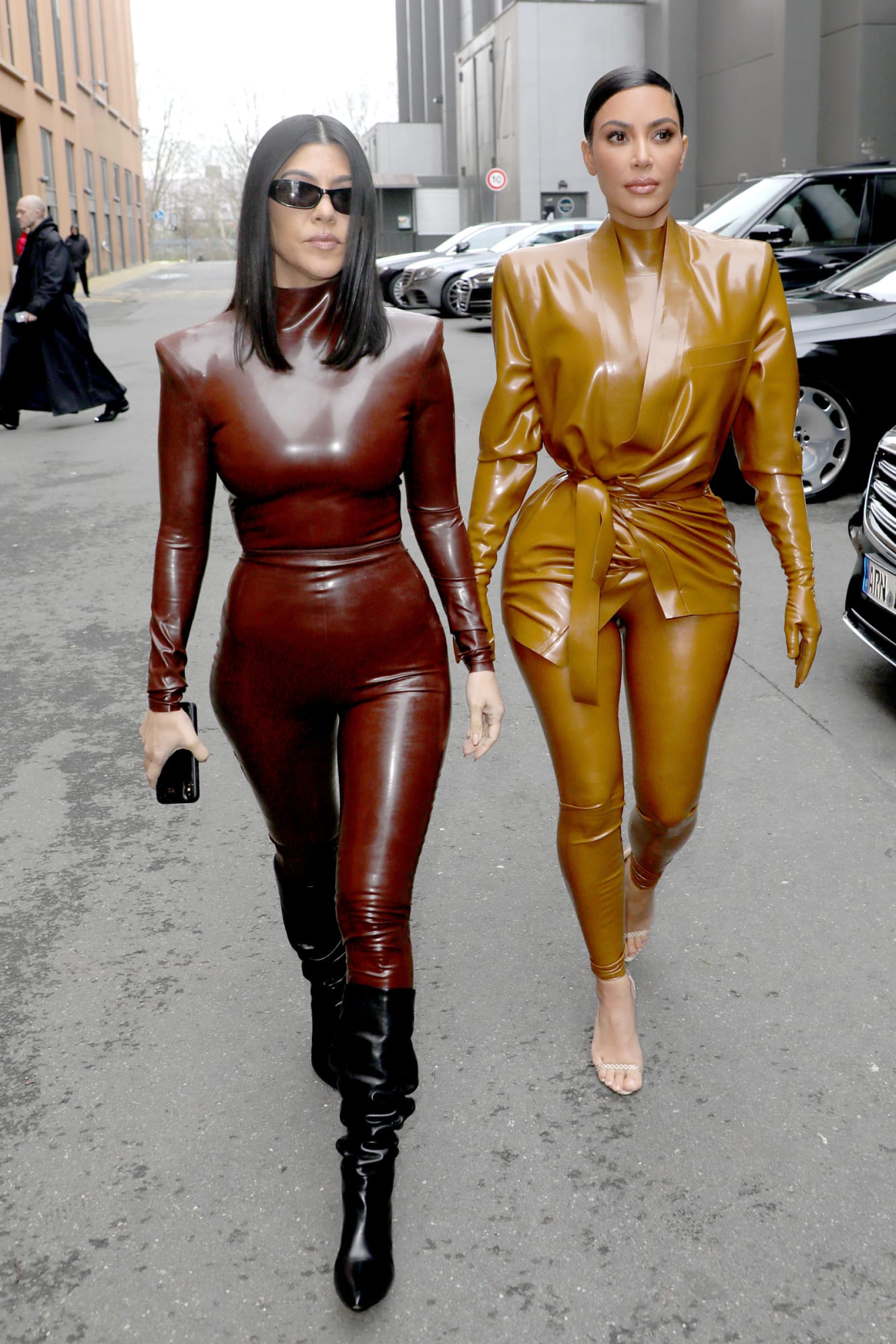Kim & Kourtney Kardashian go all out for Paris Fashion Week