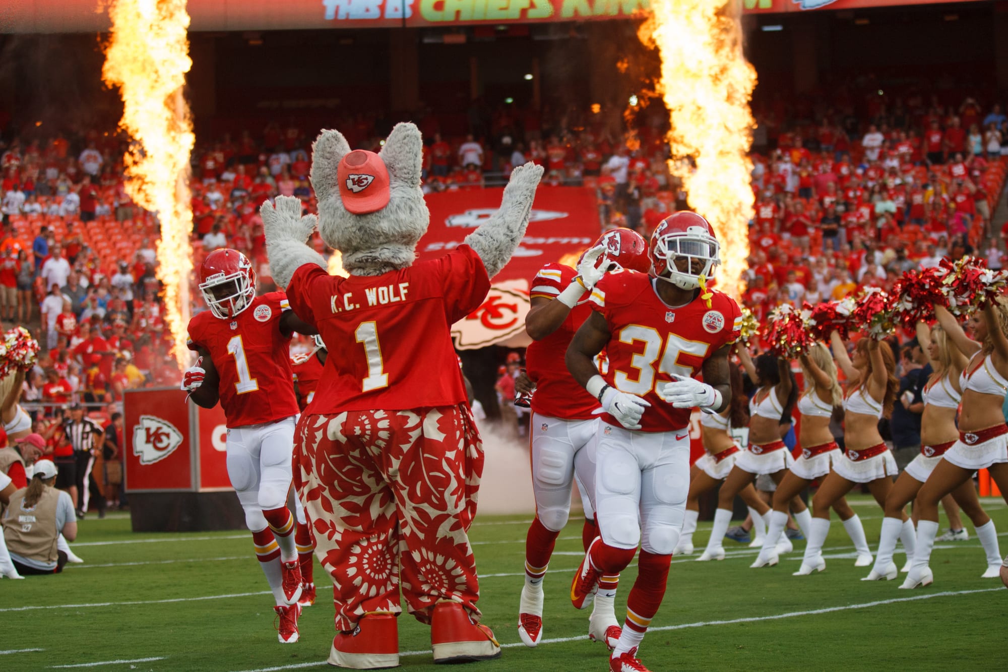 KC Chiefs: Toughest player to account for on each team in 2017
