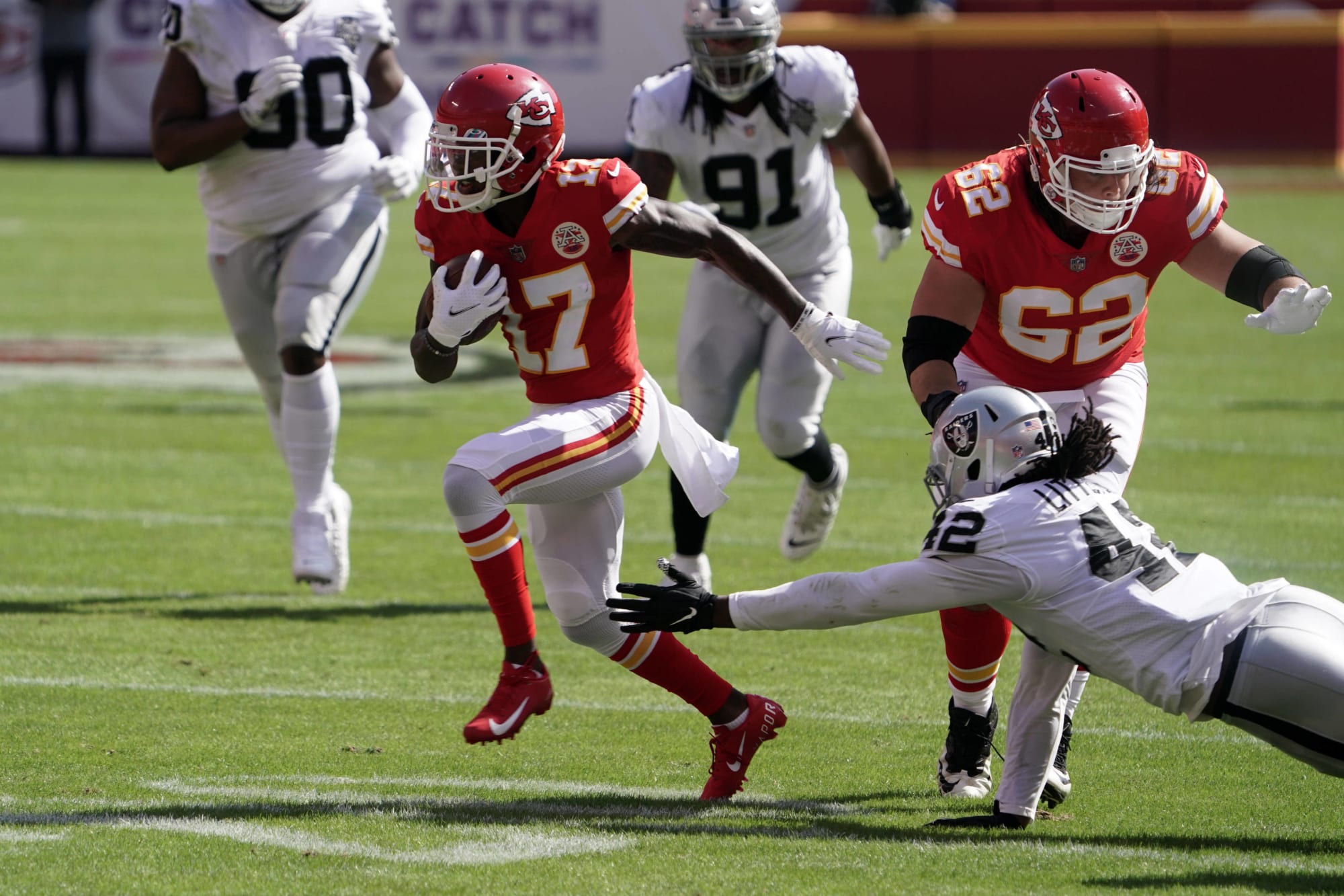 Kansas City Chiefs need more help from their other wide receivers