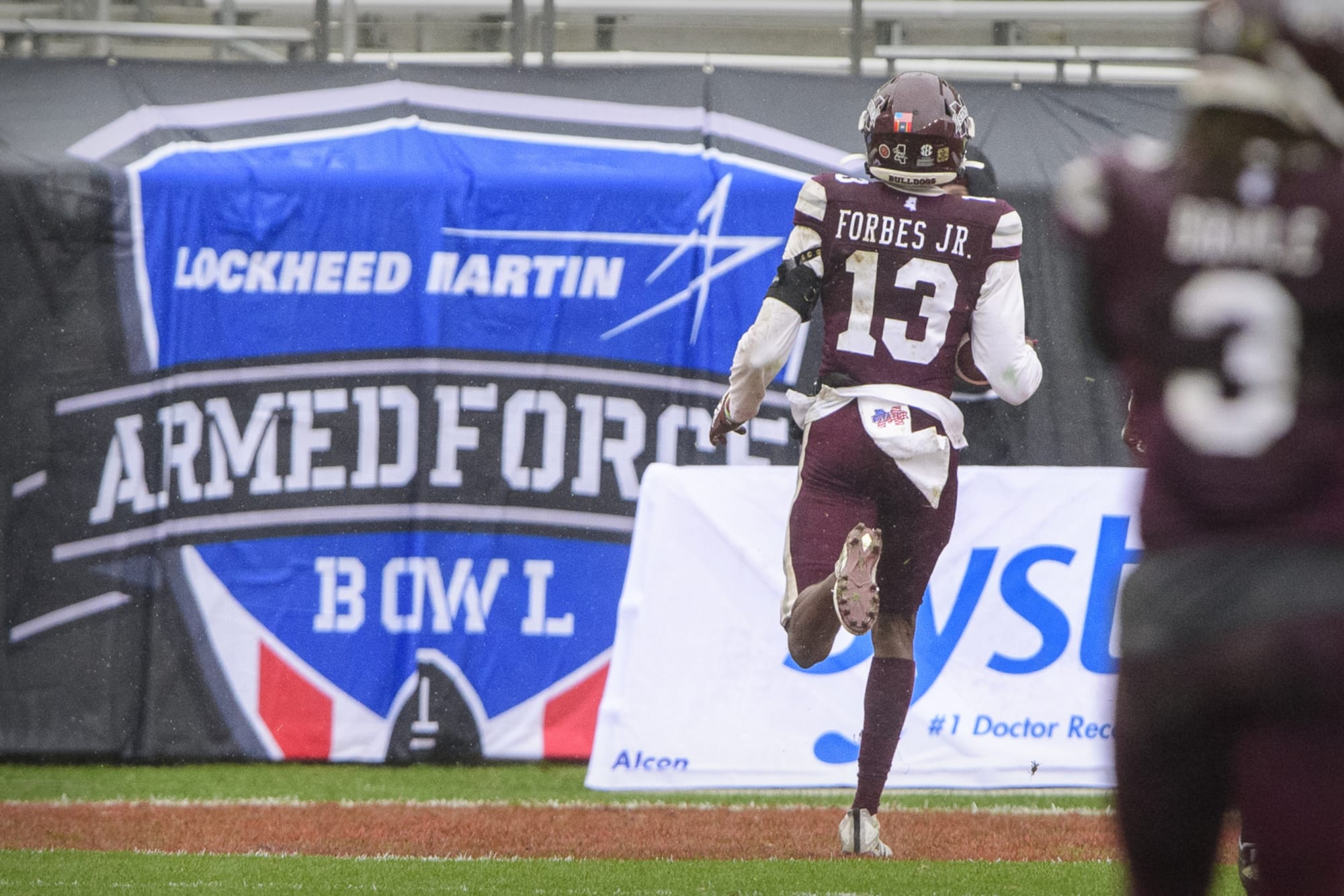 Mississippi State Football Bulldogs Win the Armed Forces Bowl