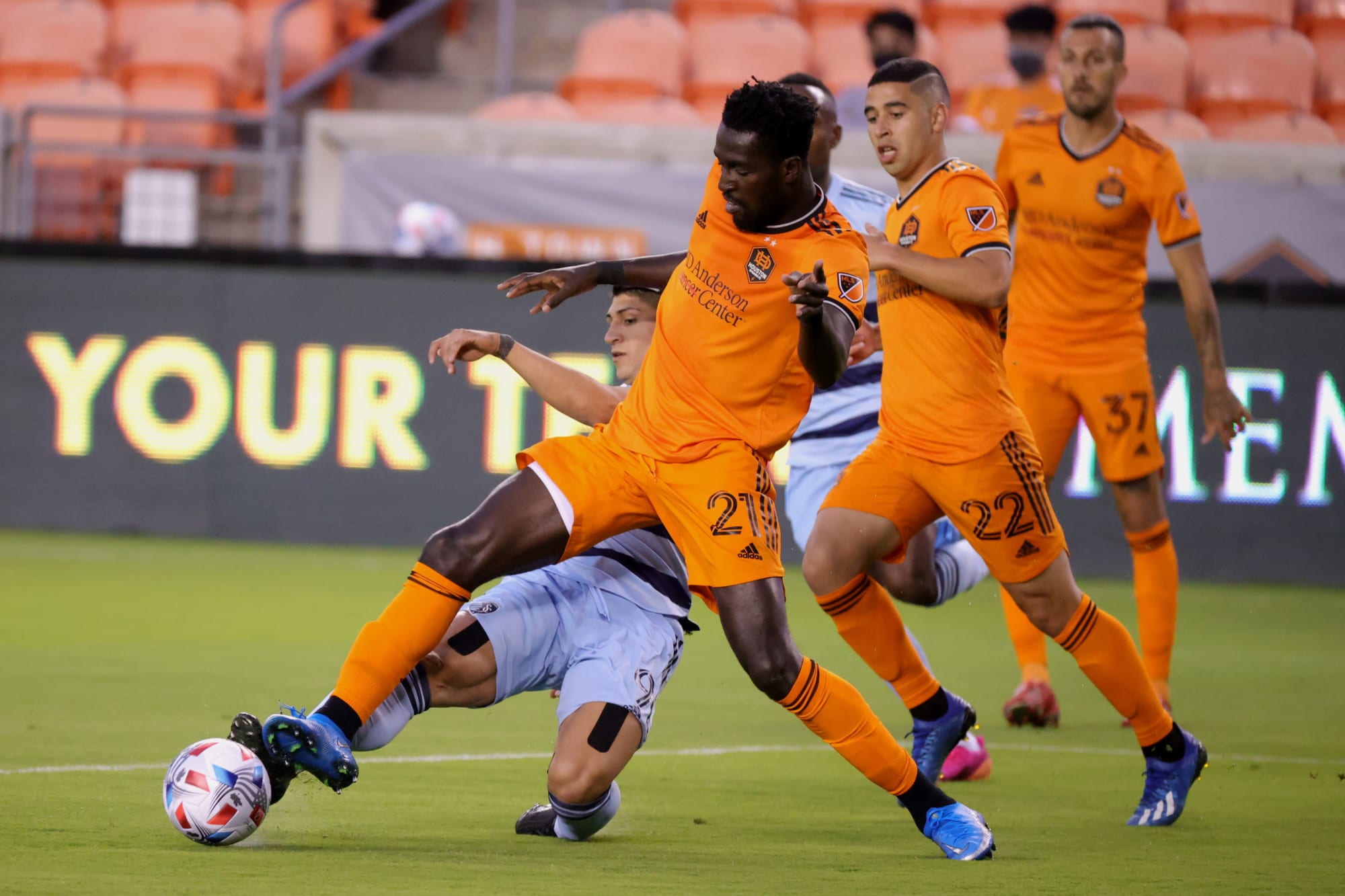 Houston Dynamo FC Evolving lineup exposes lanes for offense
