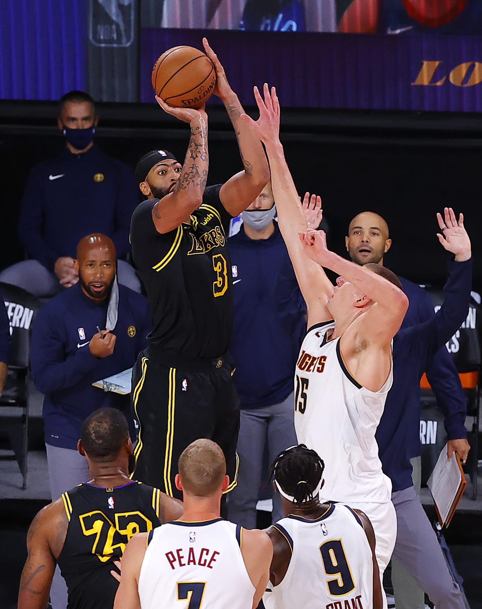 What happened on Denver Nuggets' final defensive possession of Game 2