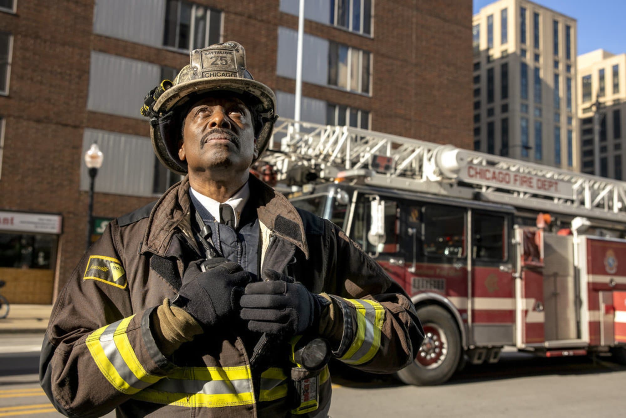 Chicago Fire Stars Tease The Introduction Of S New Paramedic